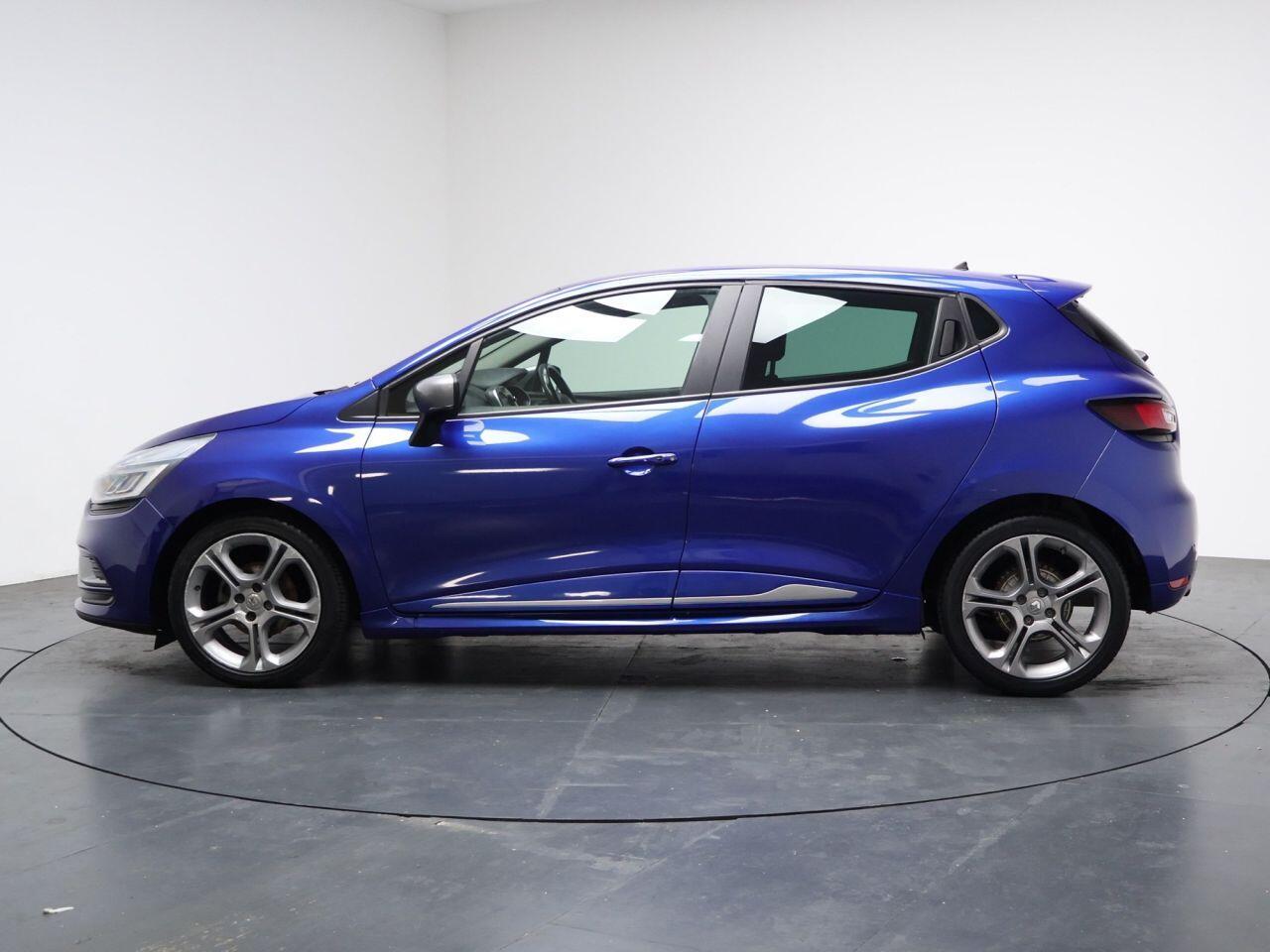 Renault Clio - Image 8