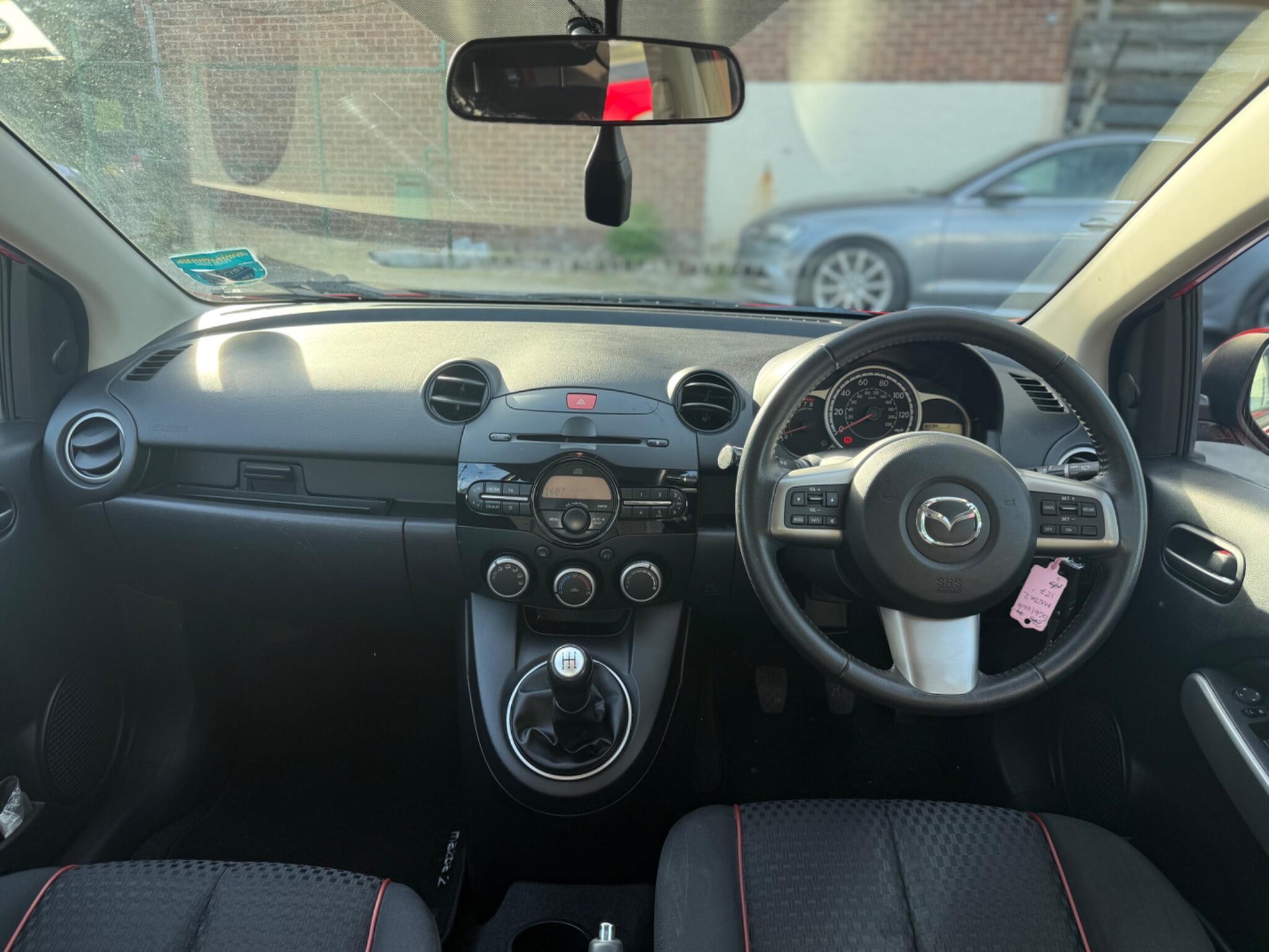 Mazda MAZDA2 - Image 13