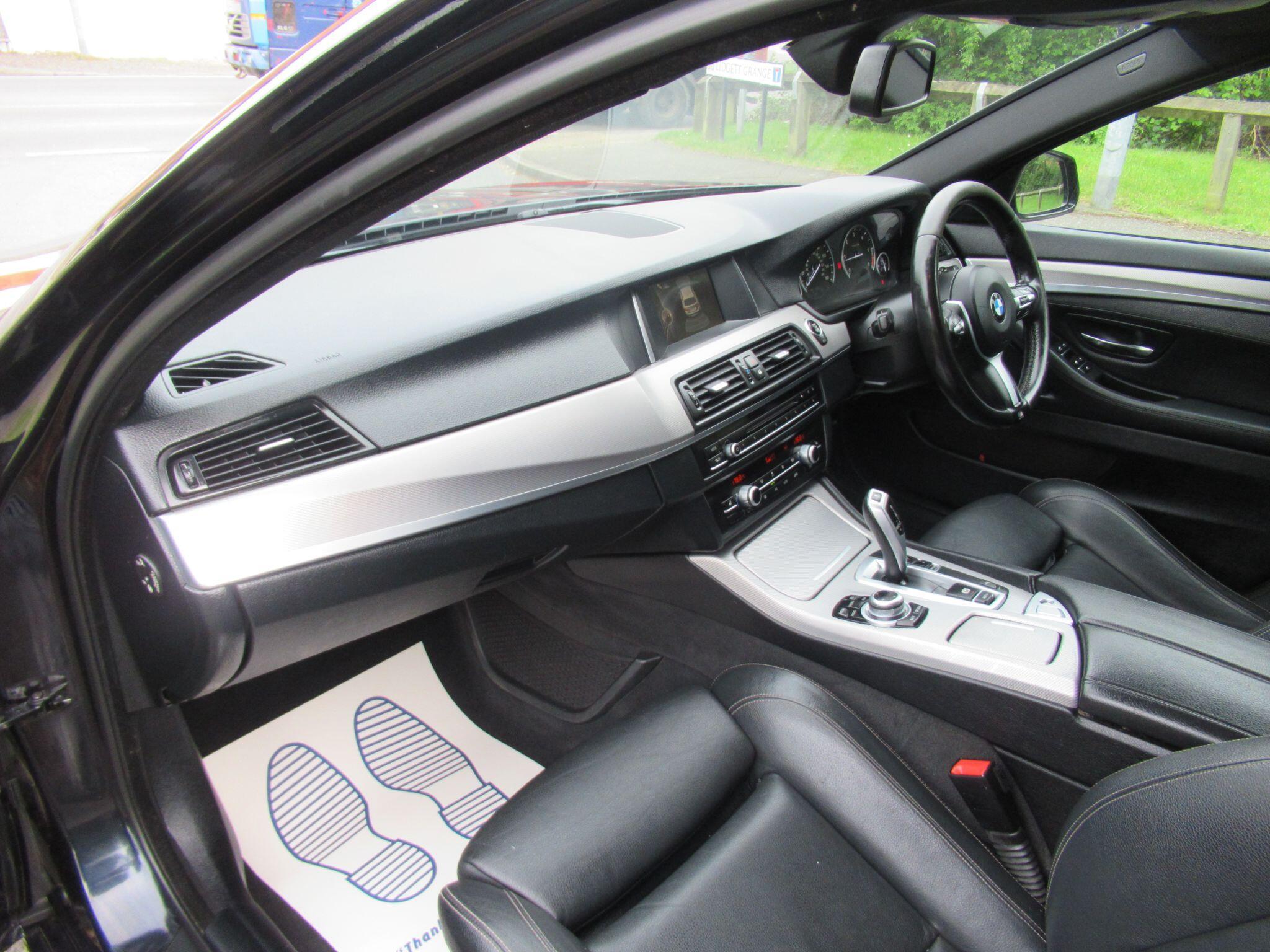 BMW 5 Series - Image 10