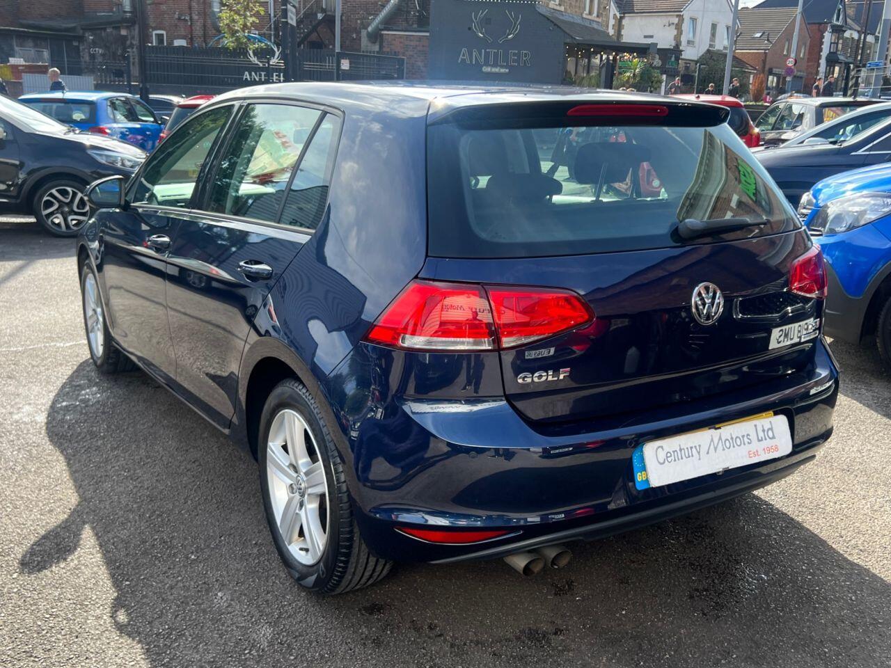 Volkswagen Golf - Image 4