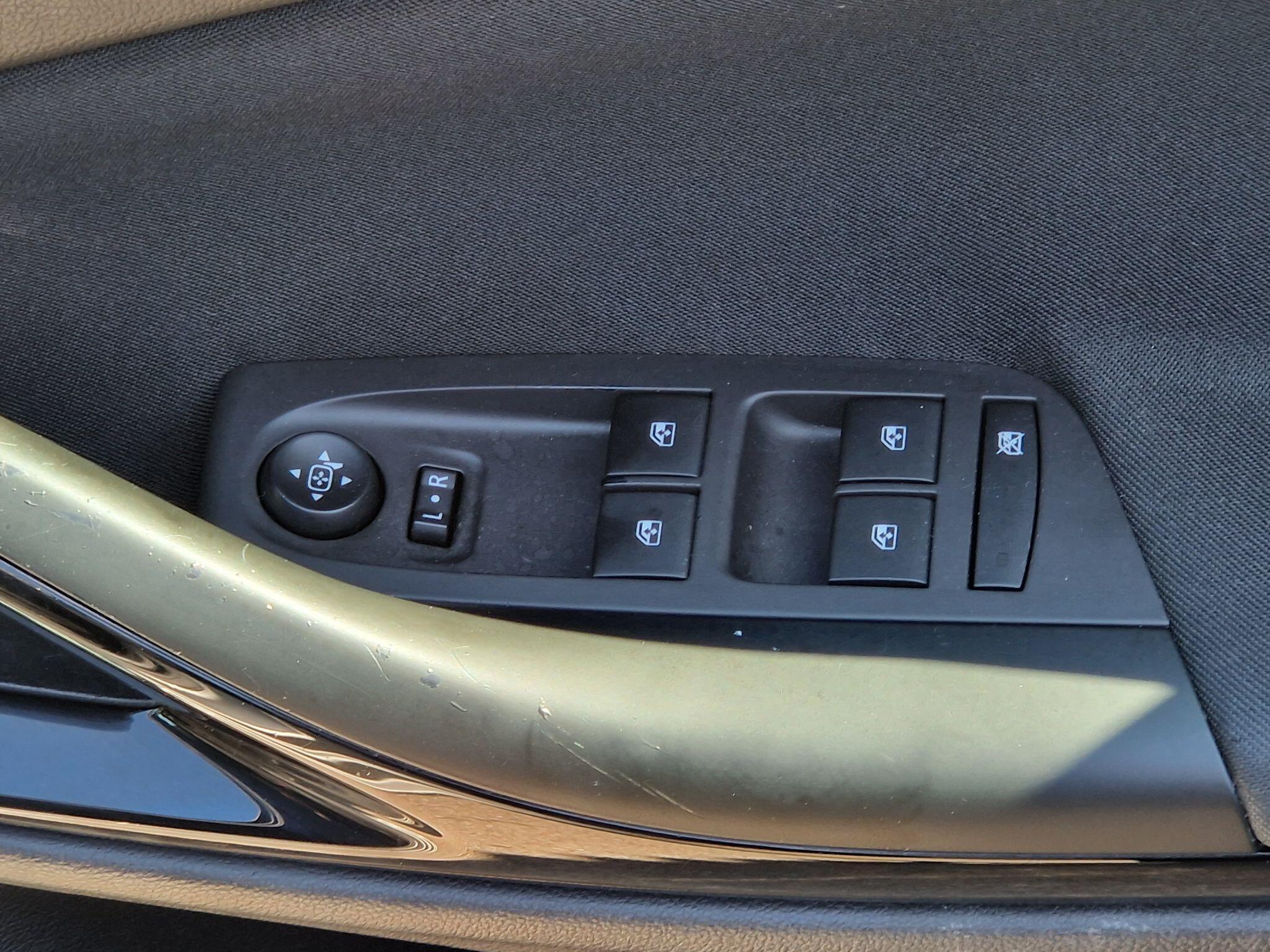 Vauxhall Astra - Image 32