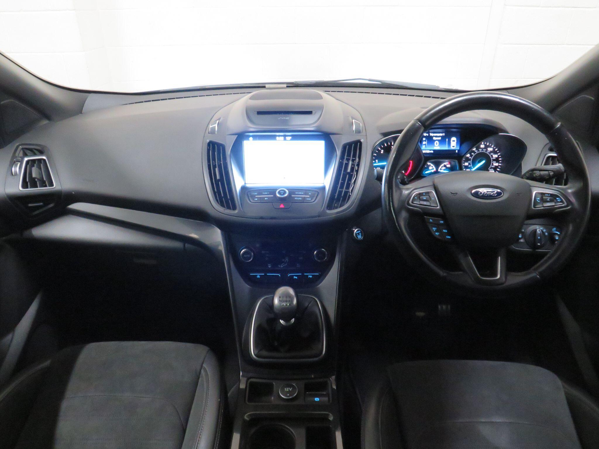 Ford Kuga - Image 13