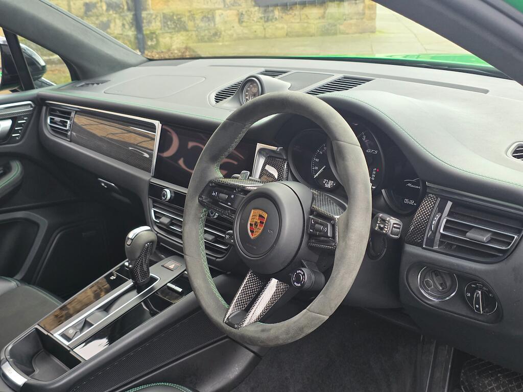 Porsche Macan - Image 38