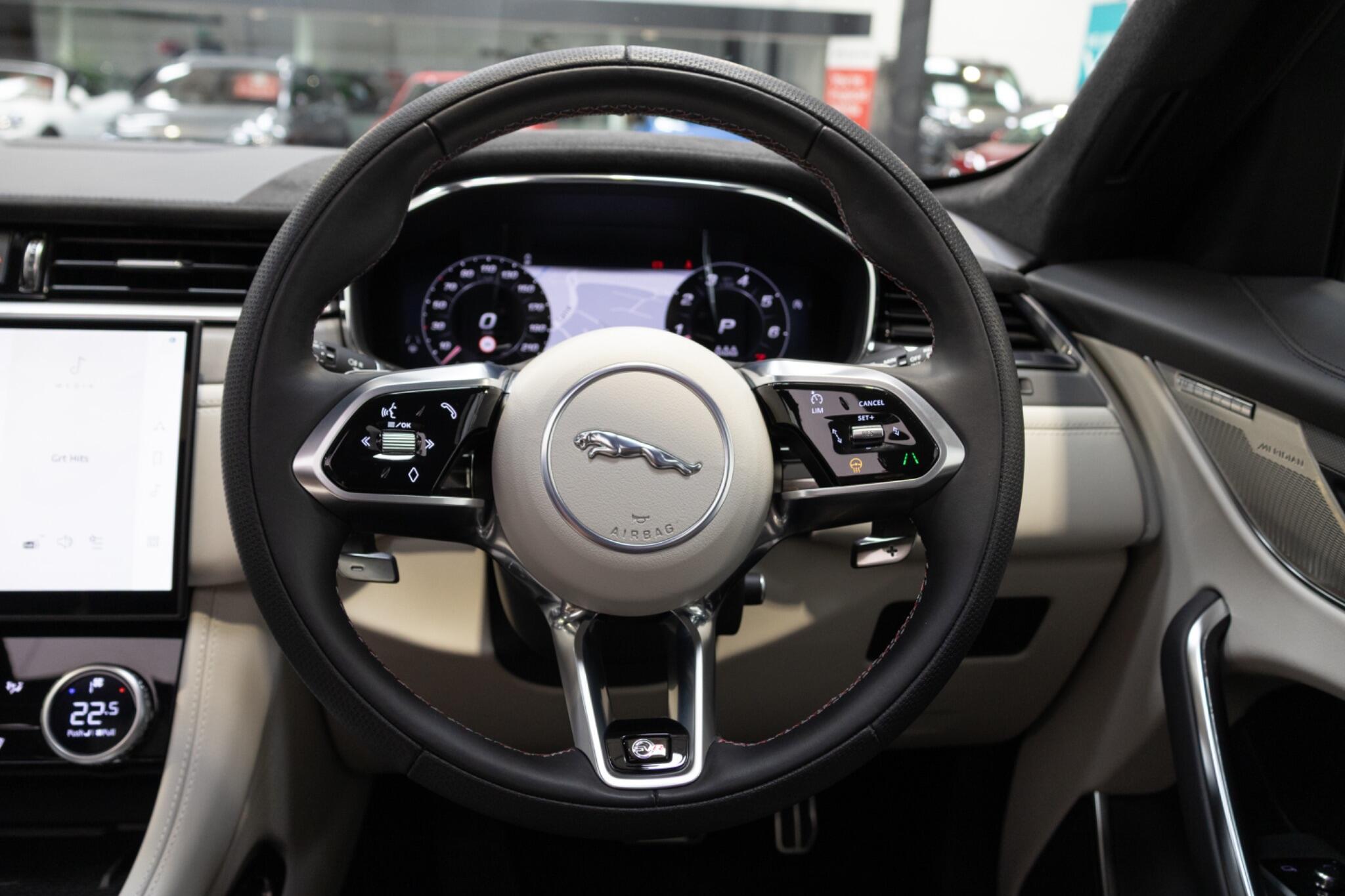 Jaguar F-Pace - Image 19