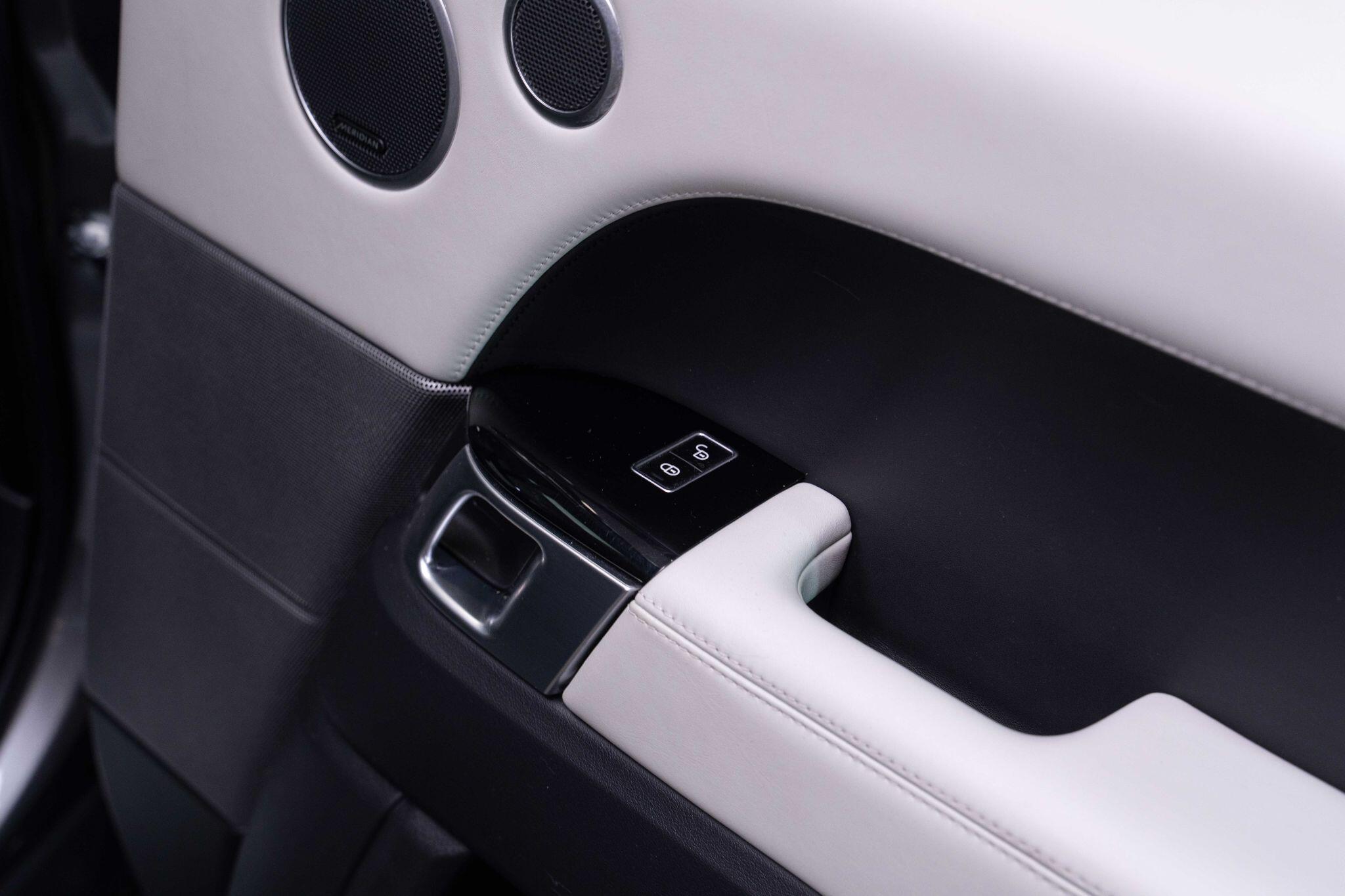 Land Rover RANGE ROVER SPORT - Image 22