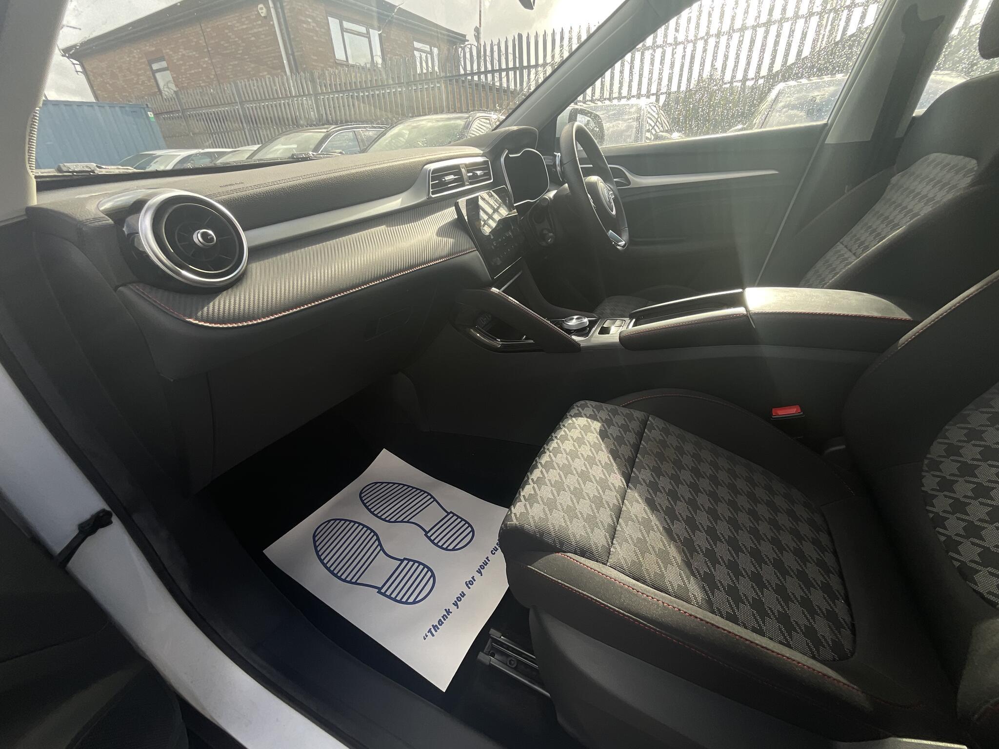 MG MG ZS - Image 16