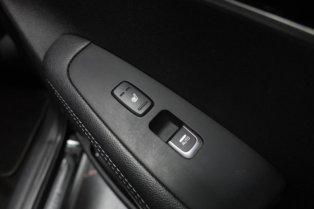 Kia Sorento - Image 15
