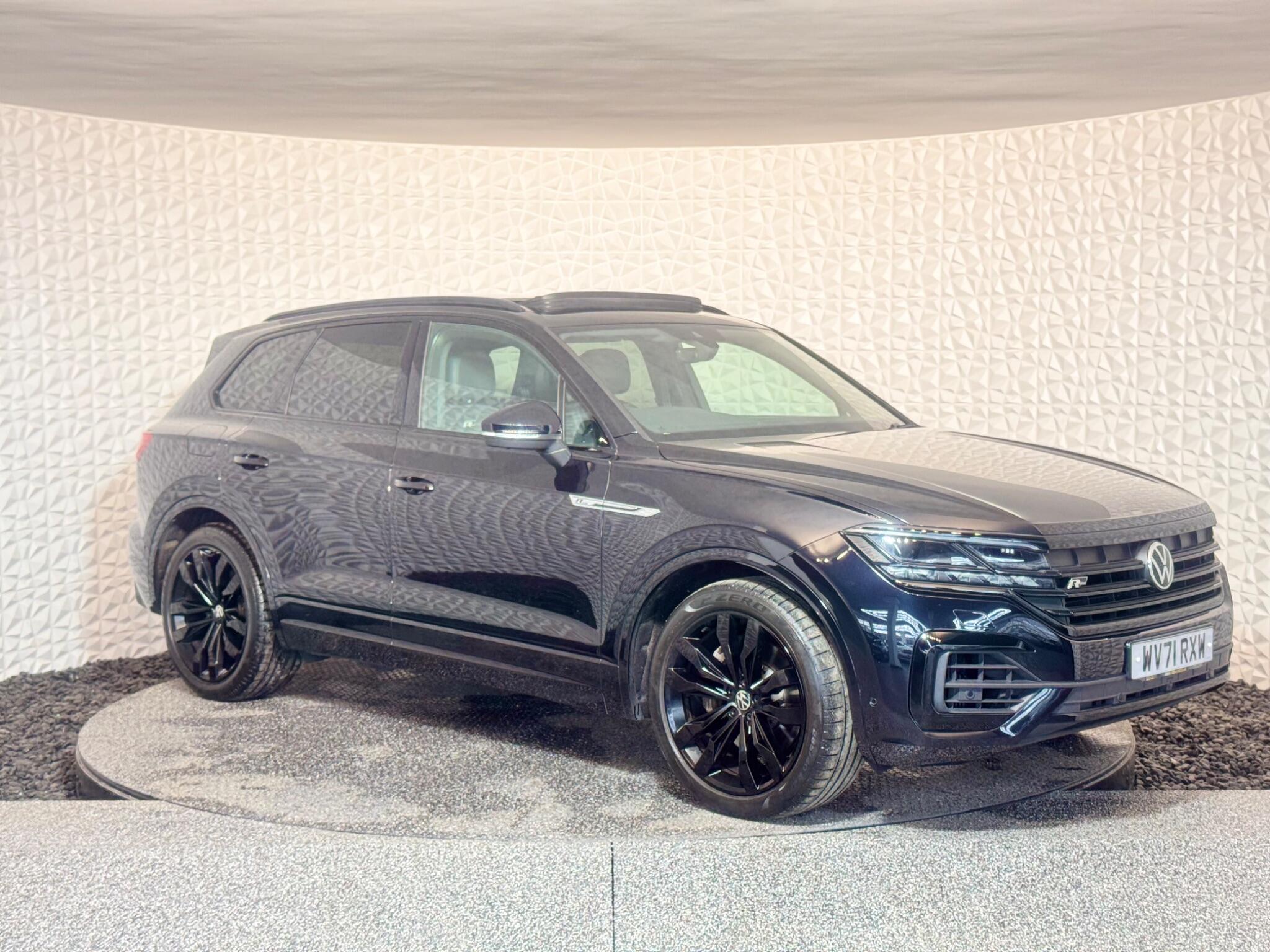 Volkswagen Touareg - Image 10