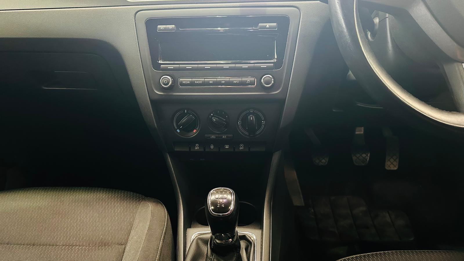 Skoda Rapid - Image 18