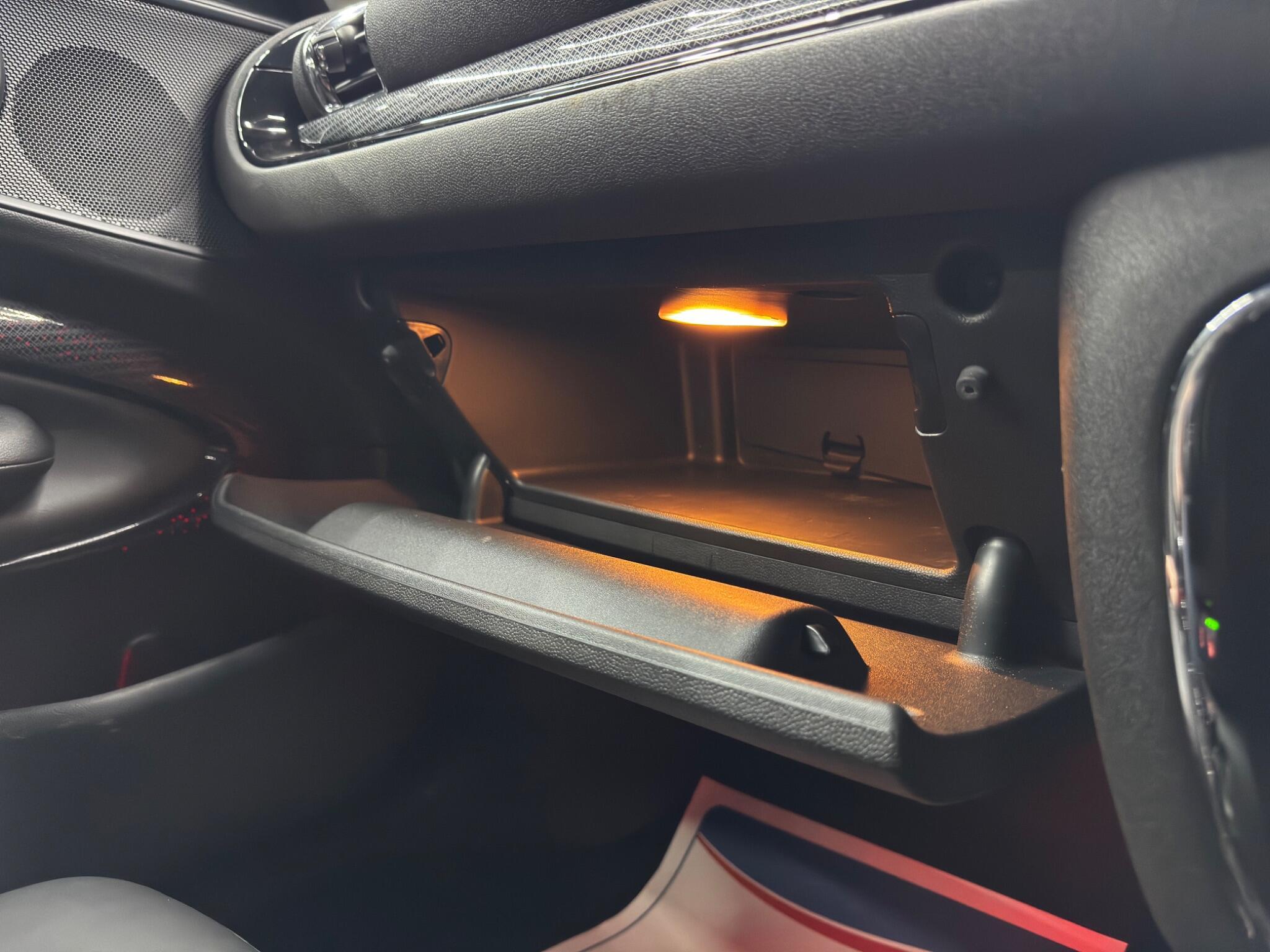 MINI Clubman - Image 36