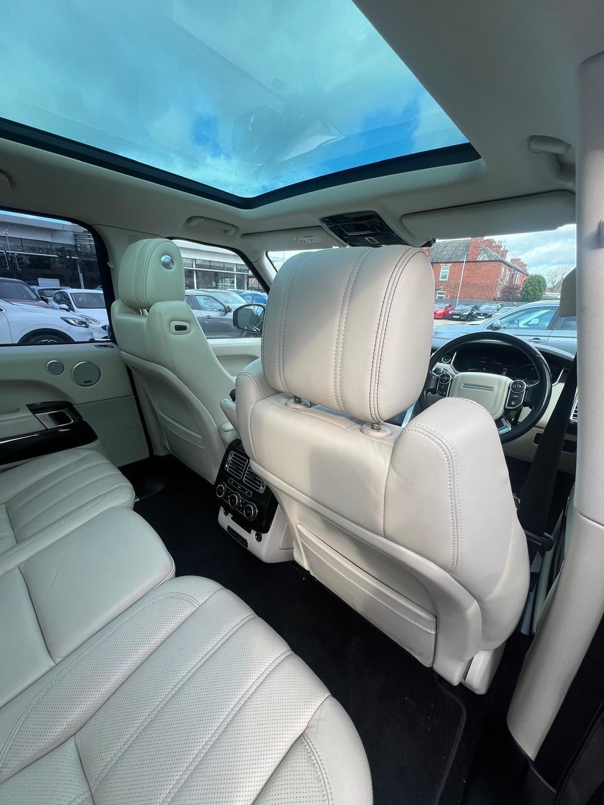 Land Rover Range Rover - Image 36