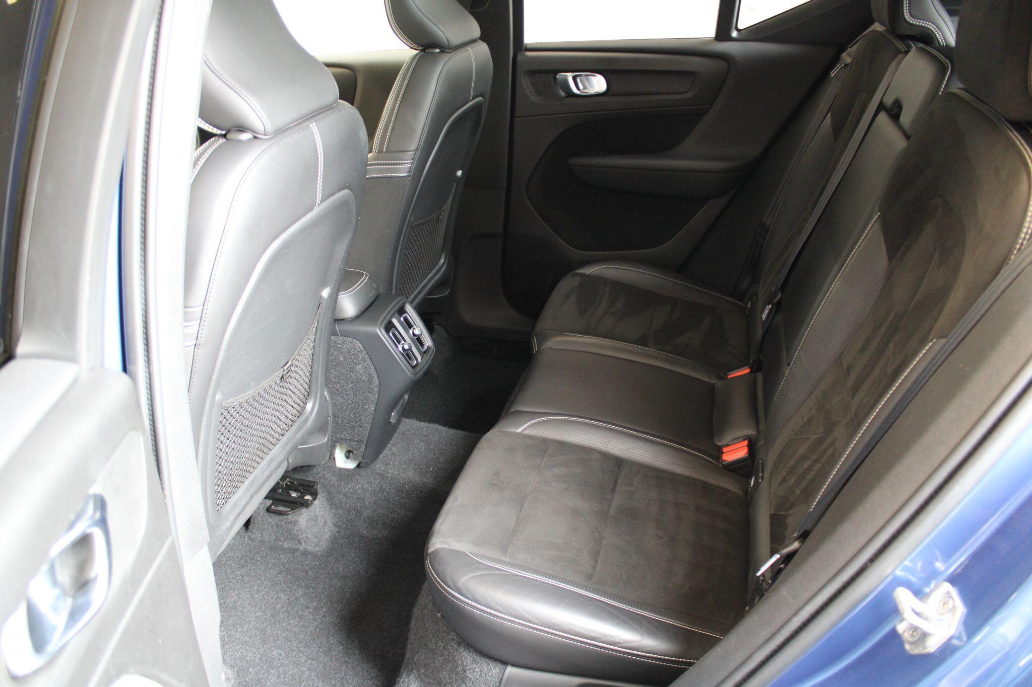 Volvo XC40 - Image 43