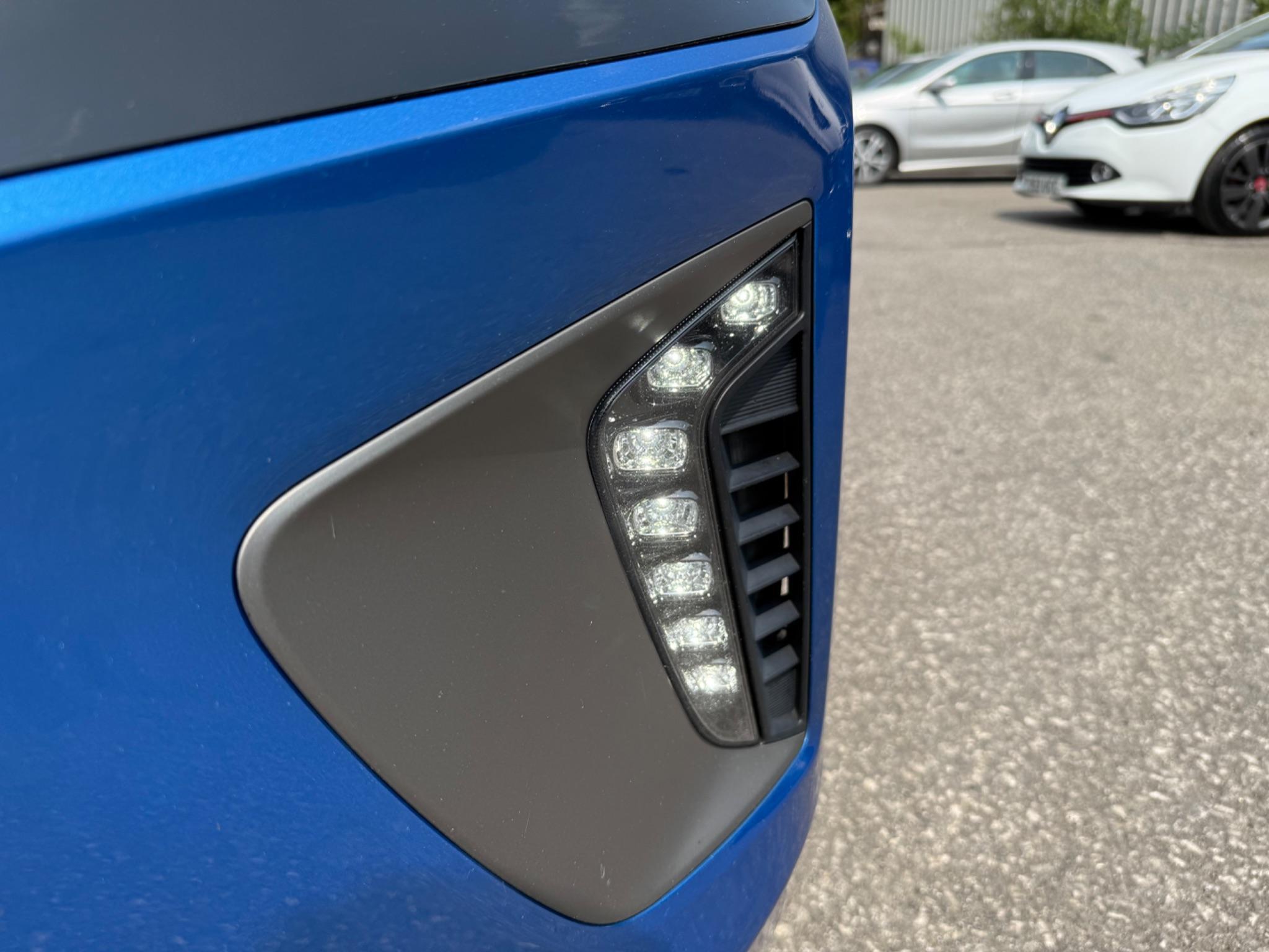 Hyundai Ioniq - Image 18