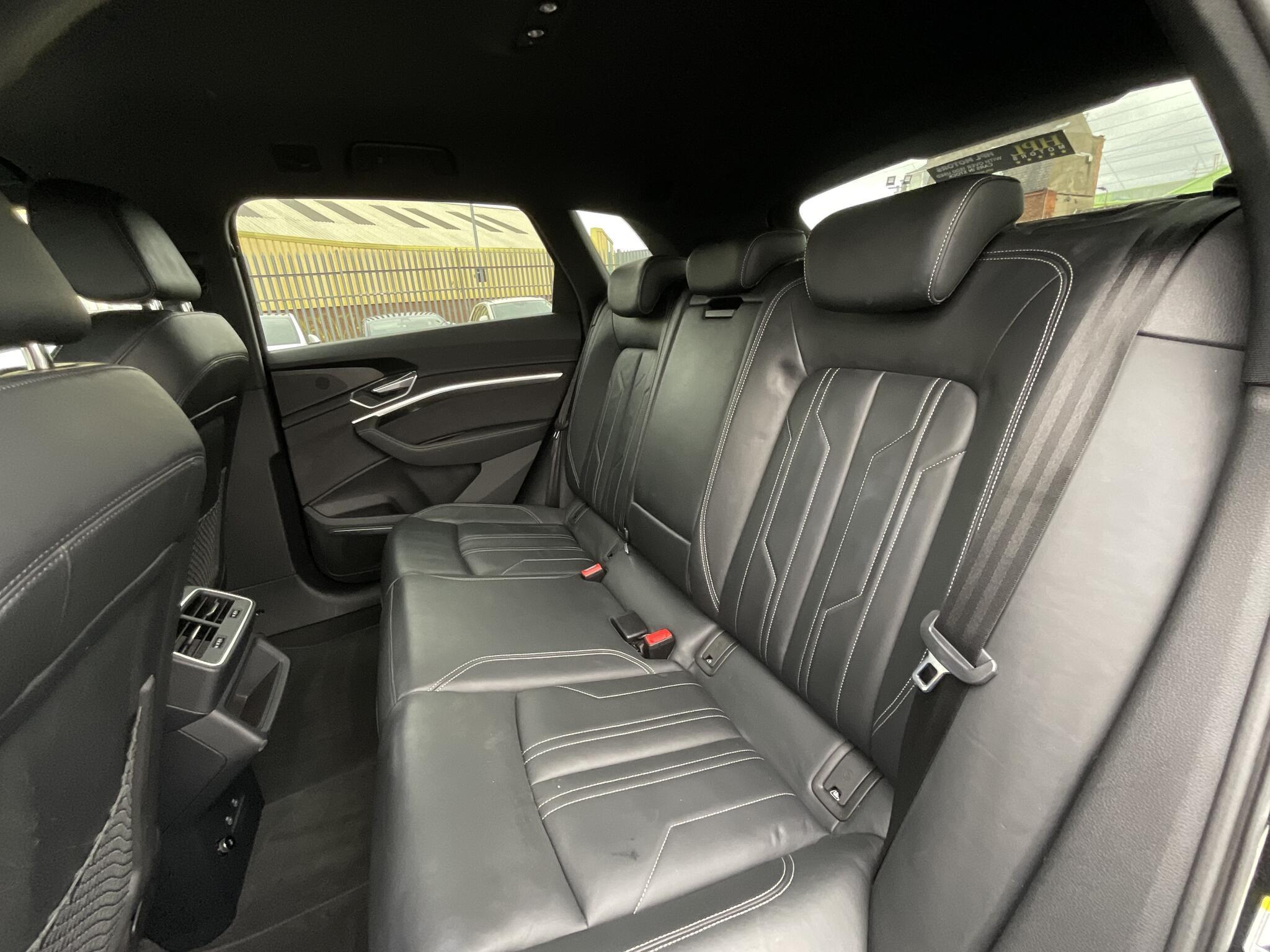 Audi E-Tron - Image 15