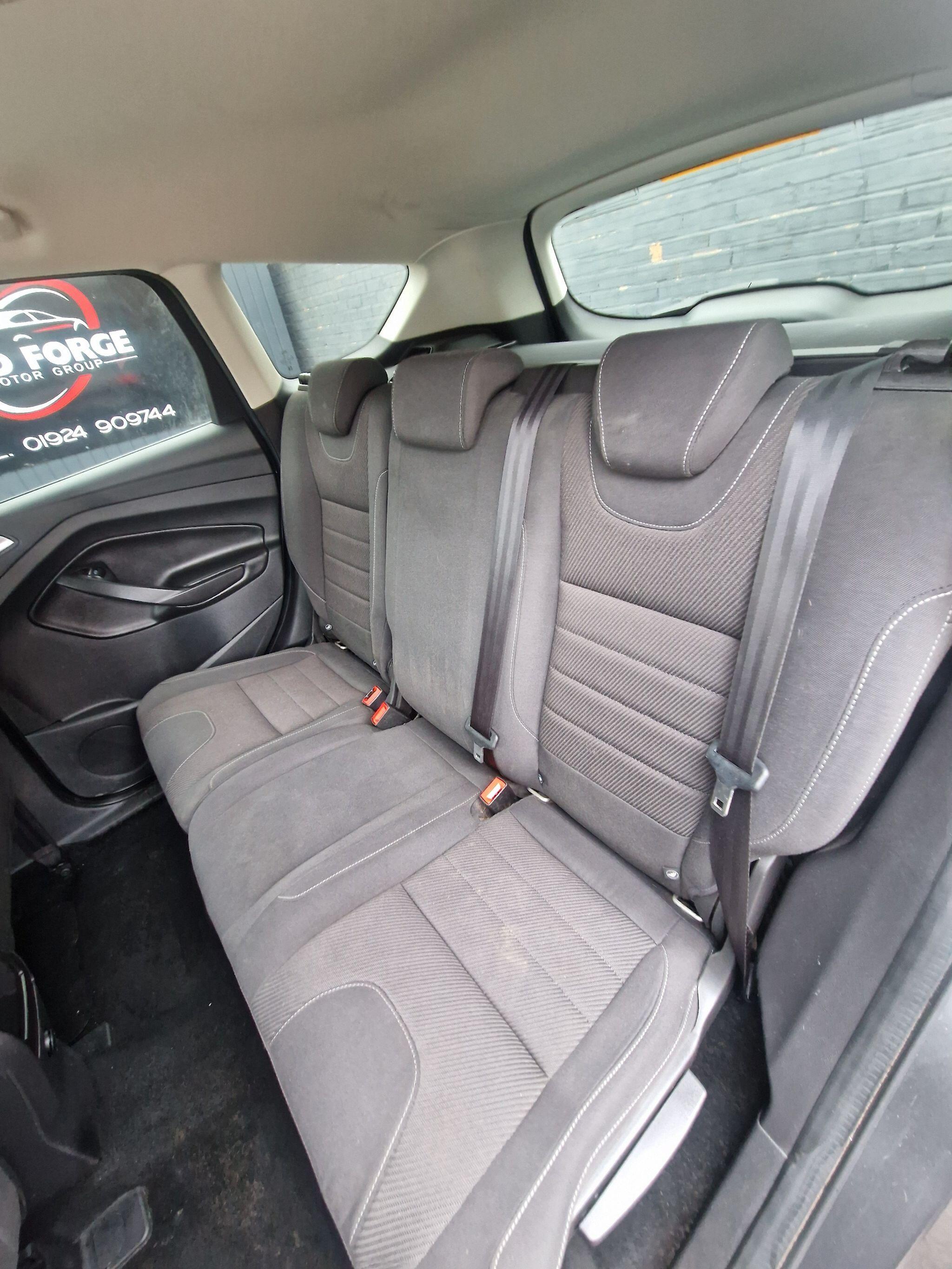 Ford Kuga - Image 39