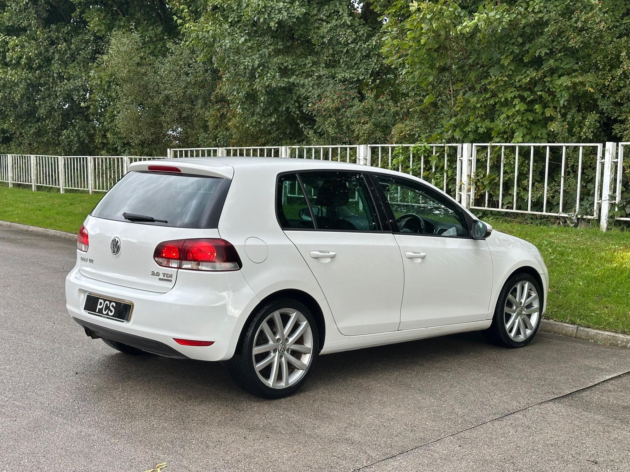 Volkswagen Golf - Image 12