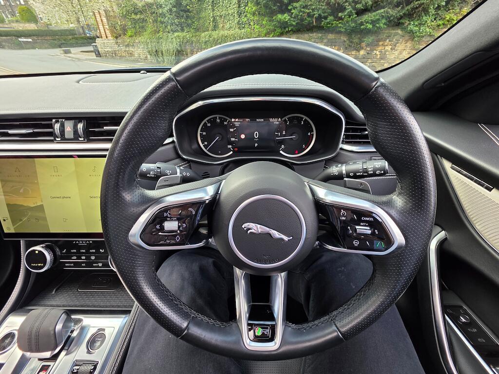 Jaguar F-Pace - Image 42