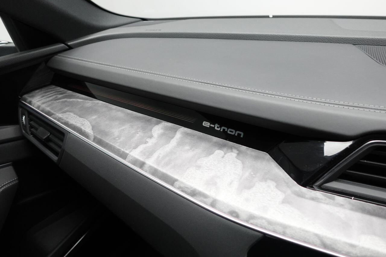 Audi E-Tron - Image 57