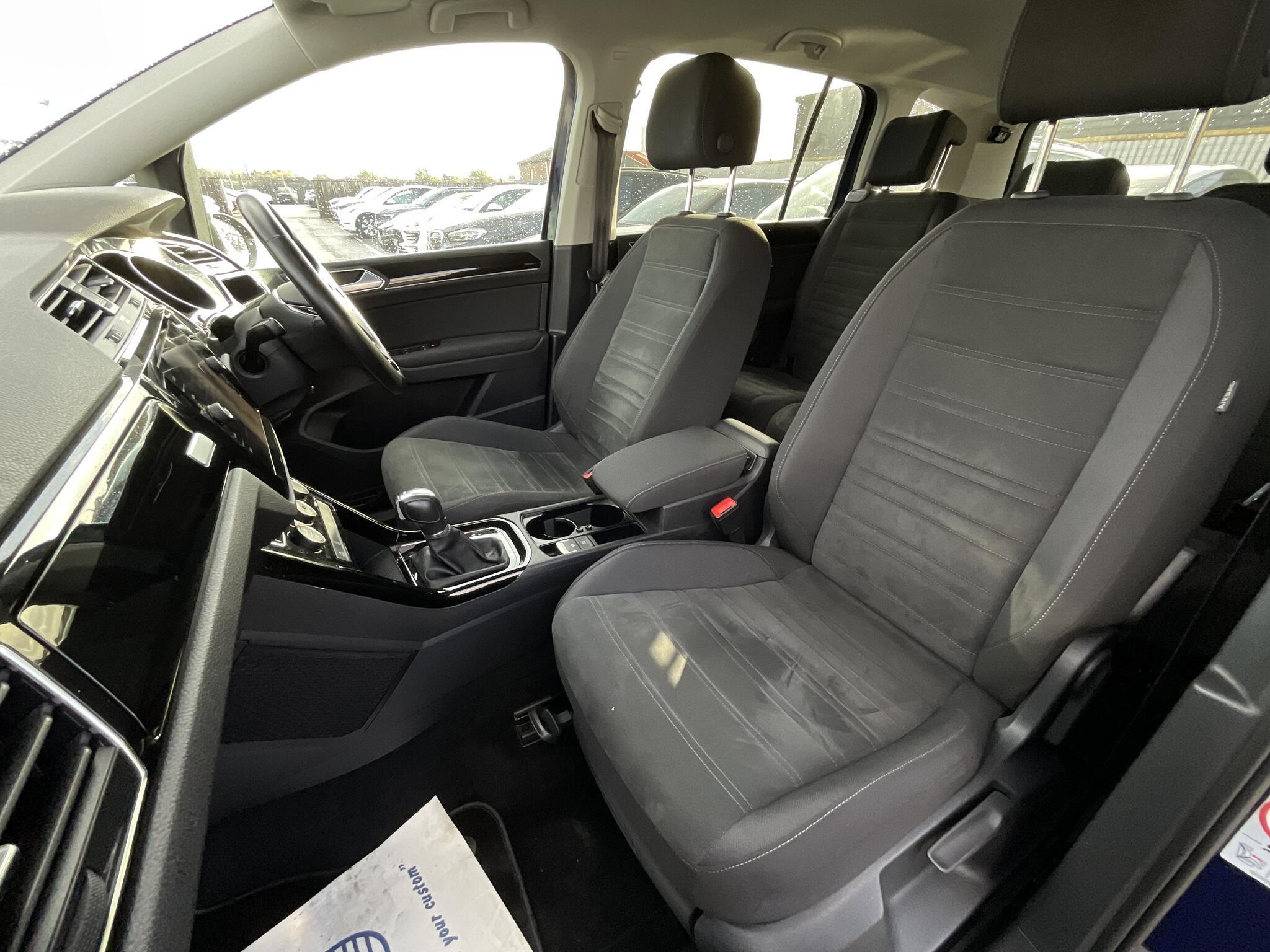Volkswagen Touran - Image 17