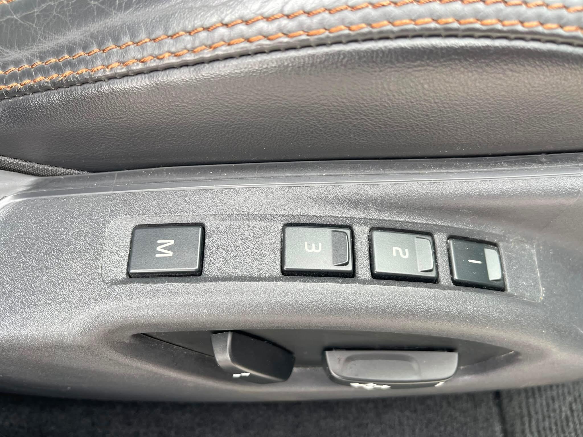 Volvo XC60 - Image 11