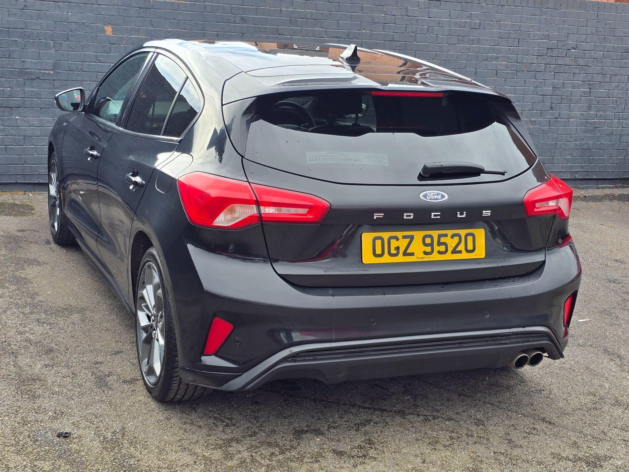 Ford Focus - Image 48