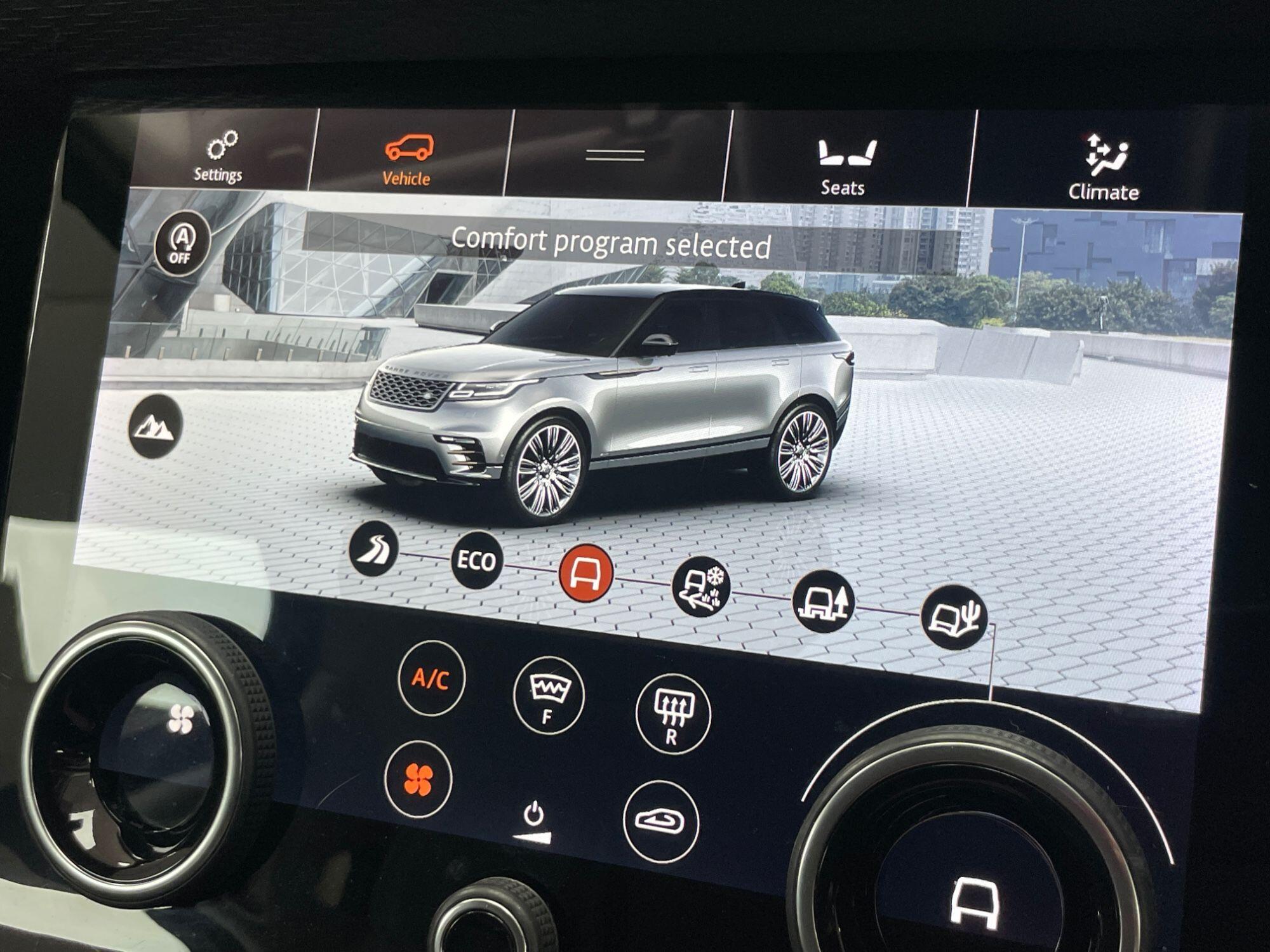 Land Rover Range Rover Velar - Image 46