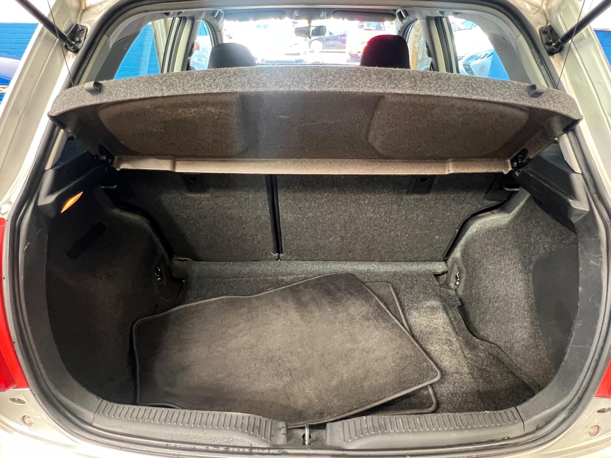 Toyota Auris - Image 15