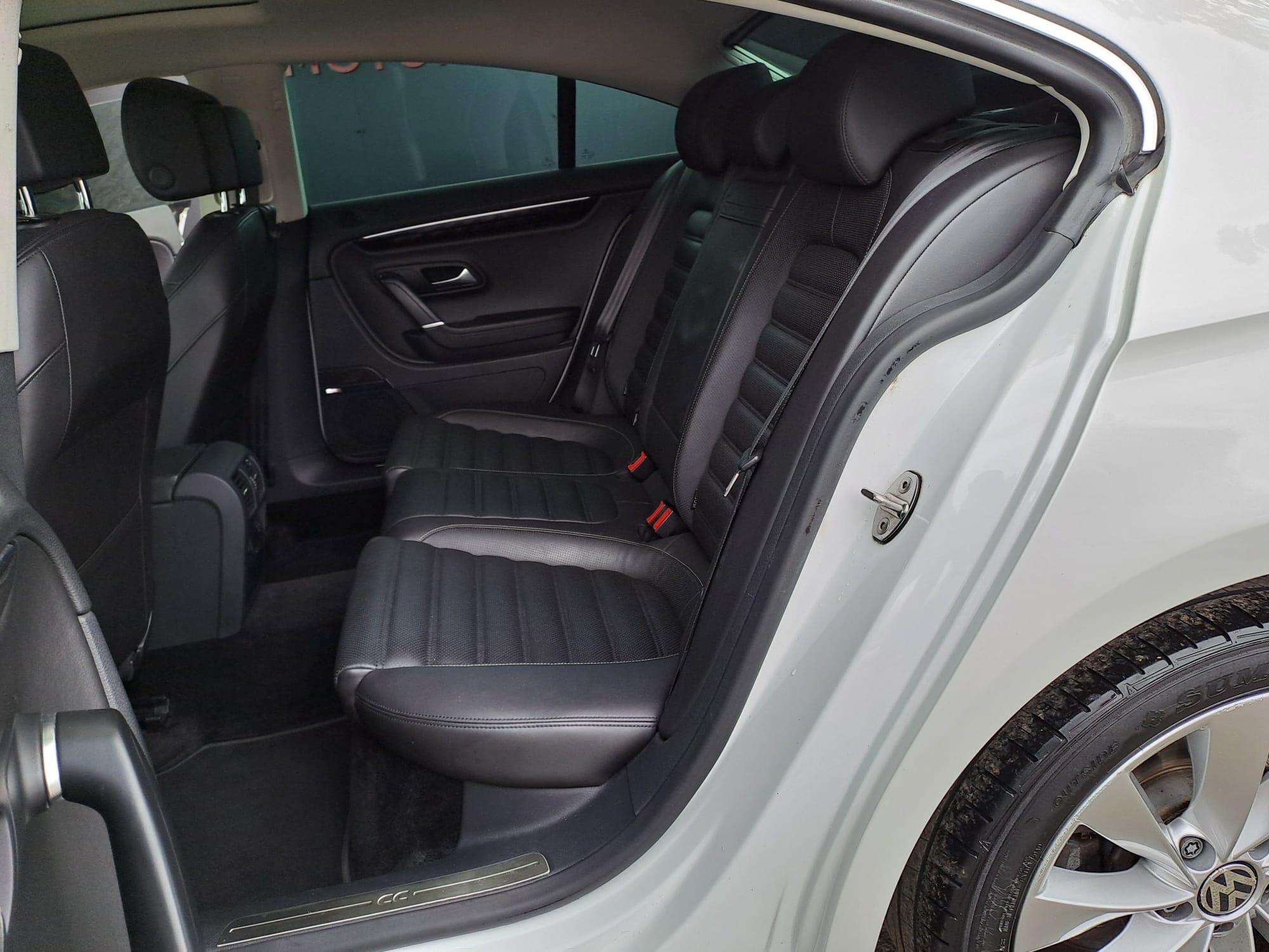 Volkswagen CC - Image 14