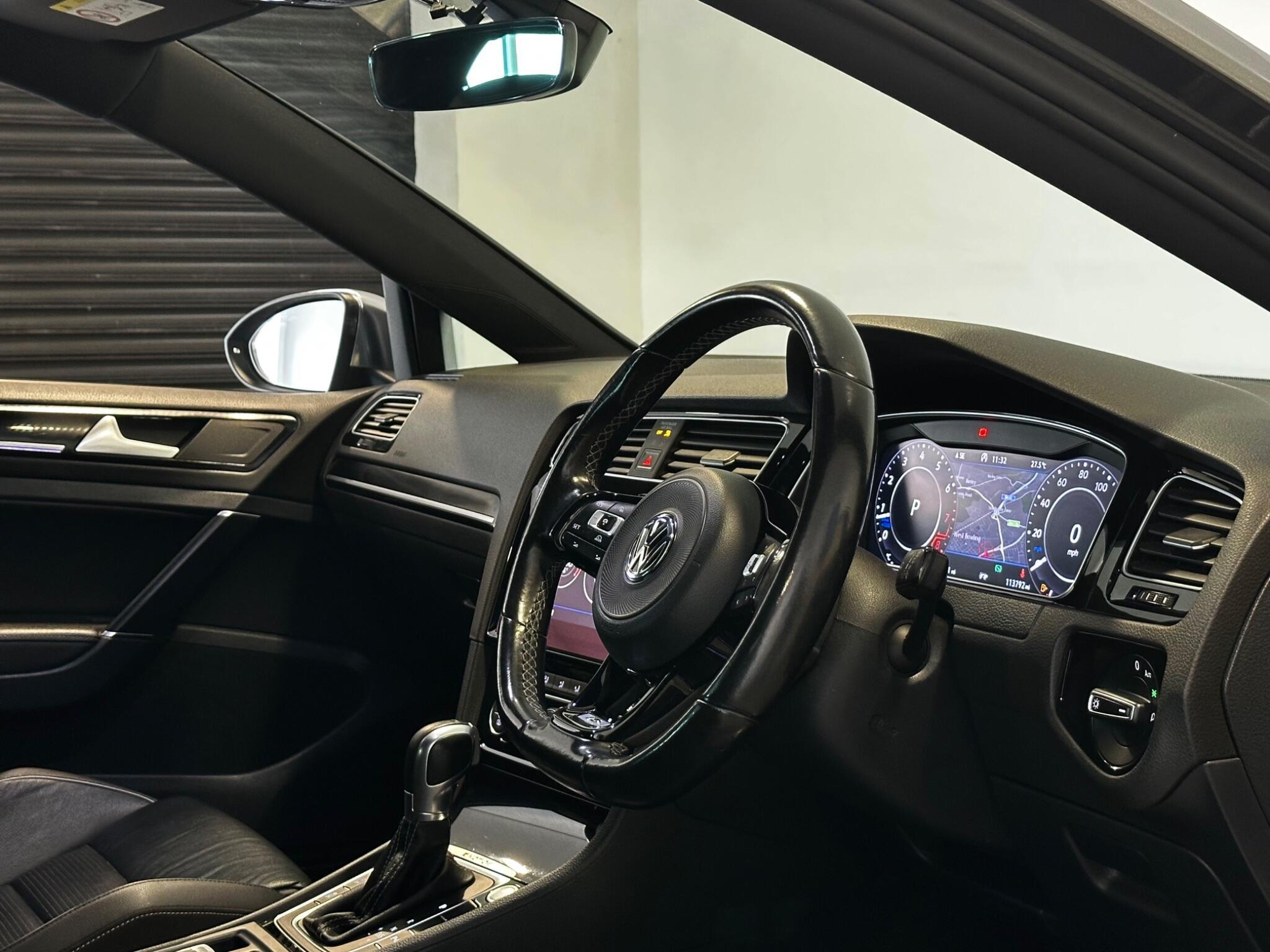 Volkswagen Golf - Image 16