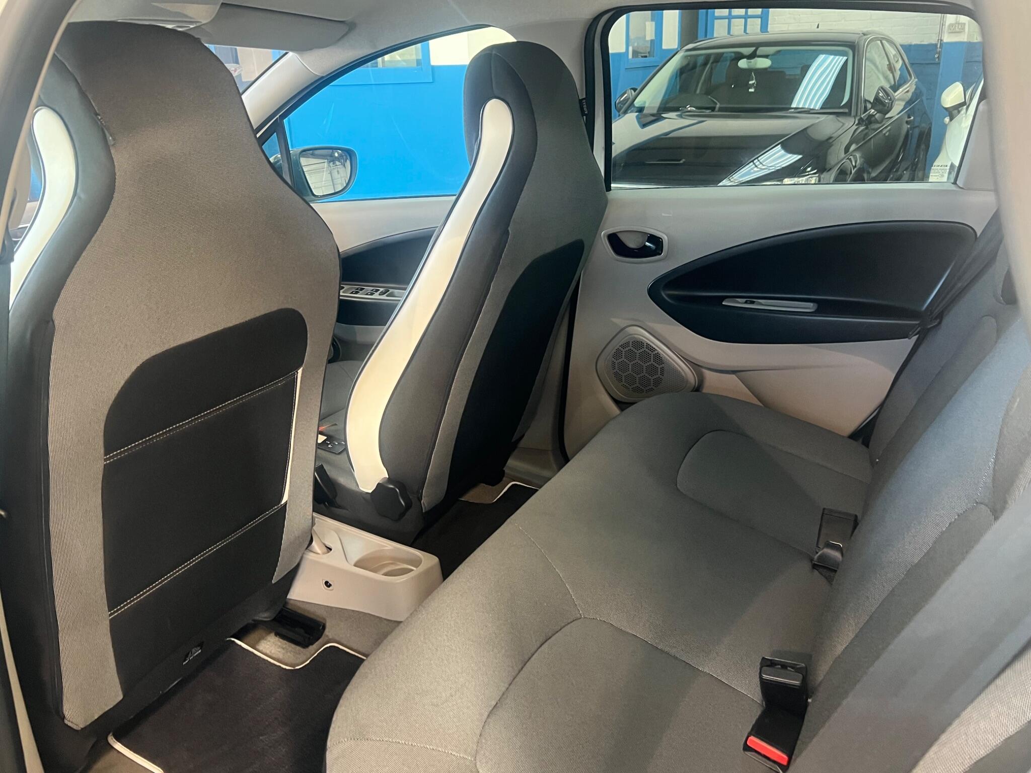 Renault Zoe - Image 26