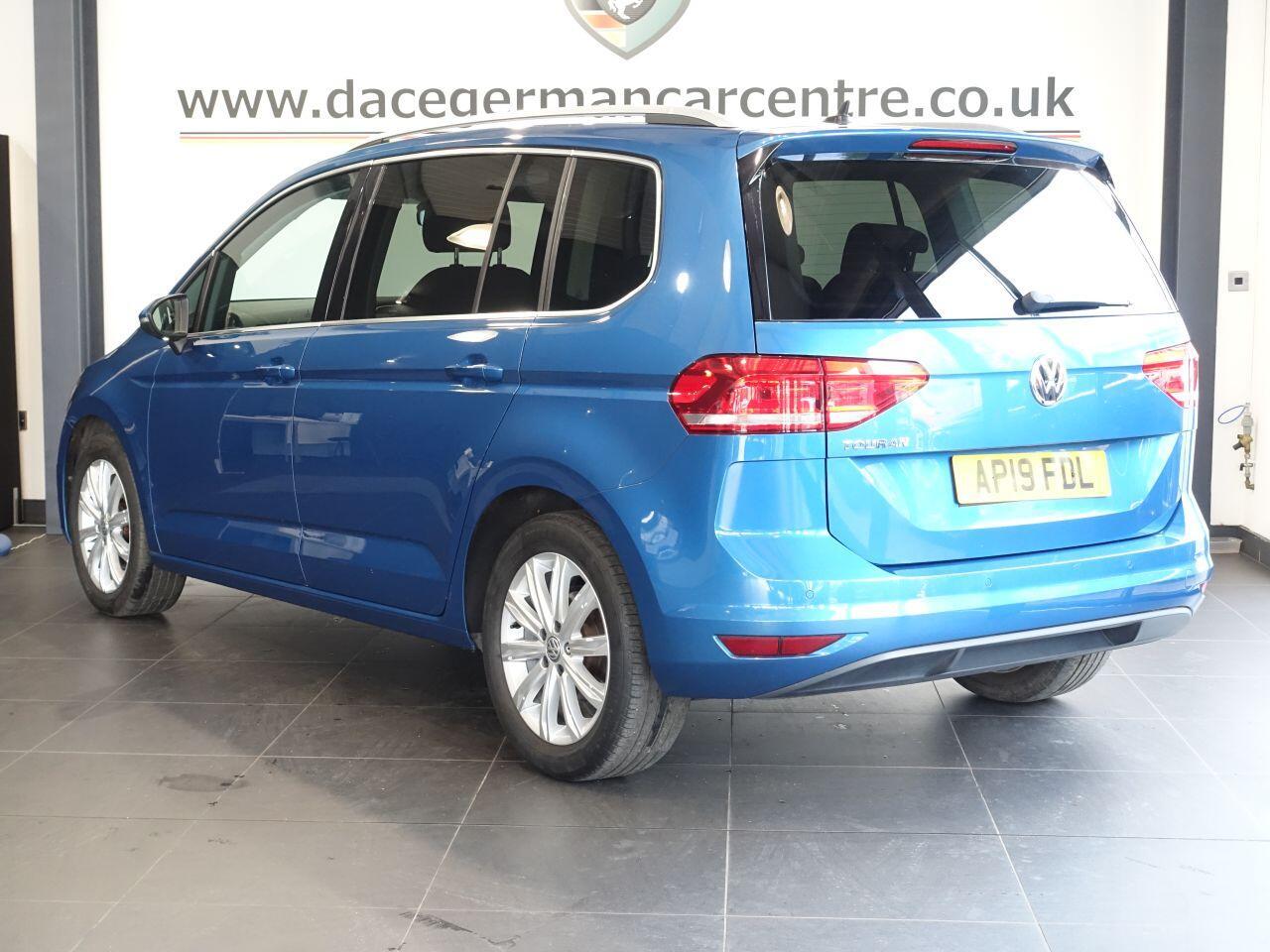 Volkswagen Touran - Image 8