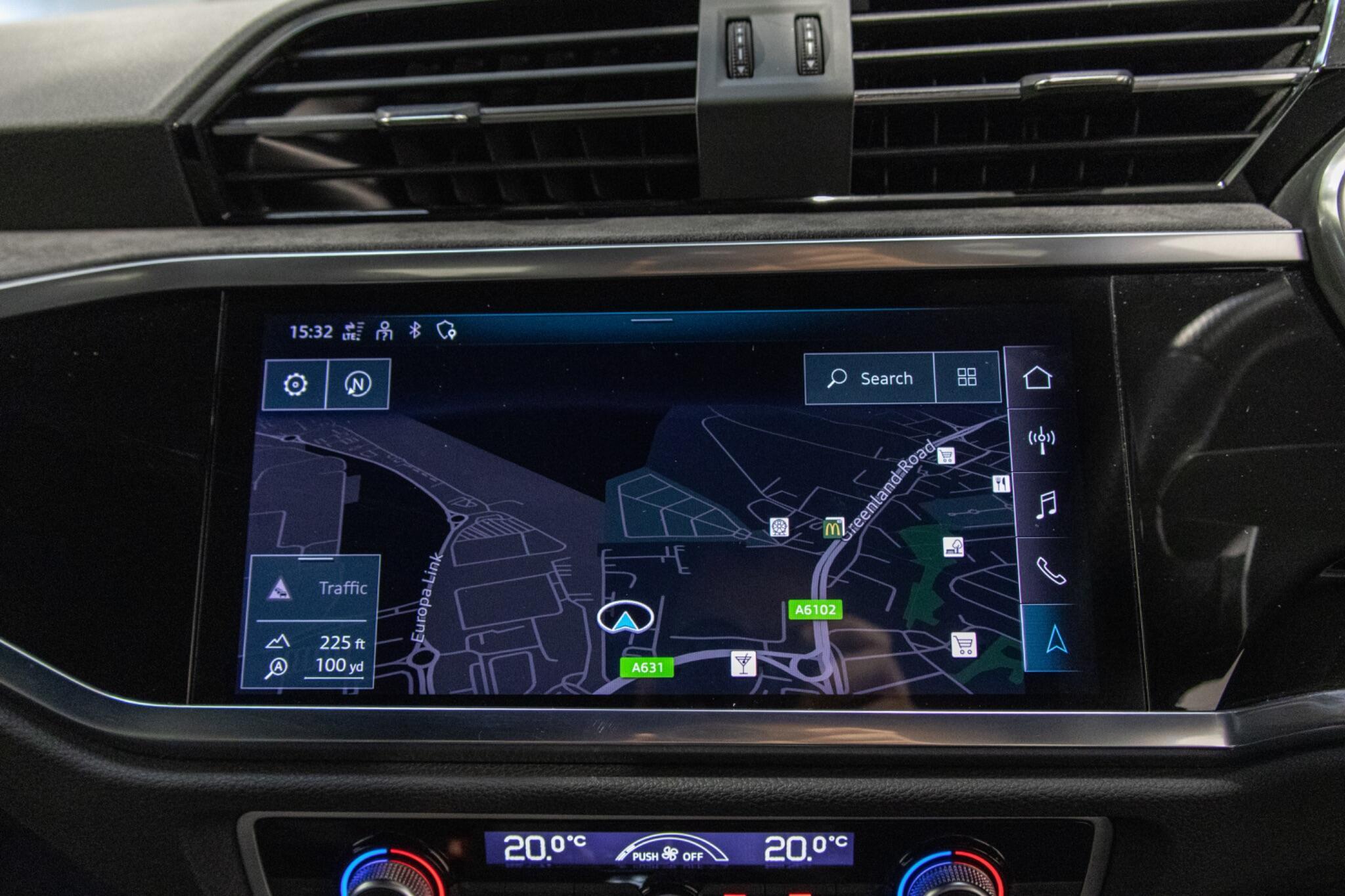 Audi RS Q3 - Image 17