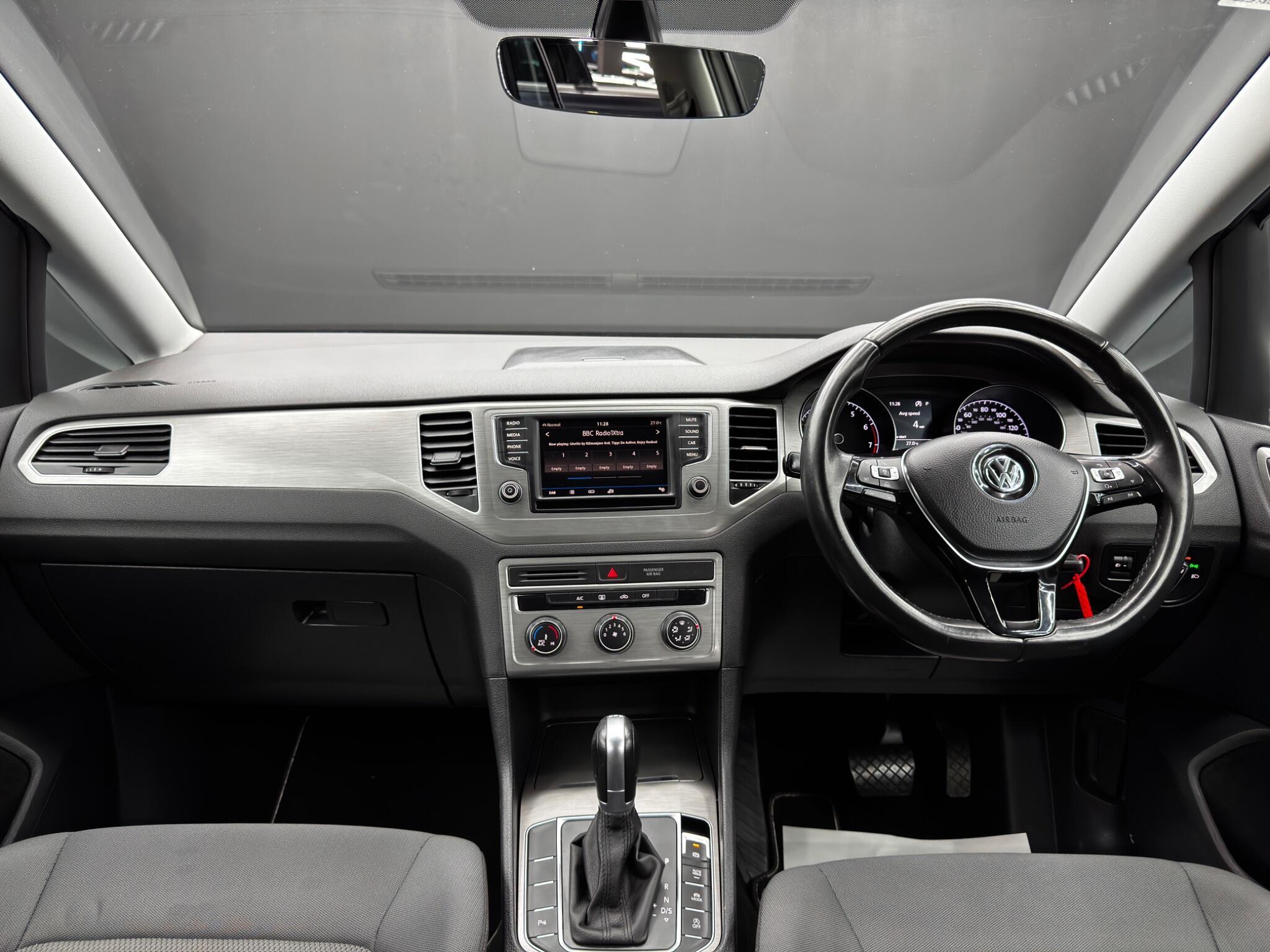 Volkswagen GOLF SV - Image 10