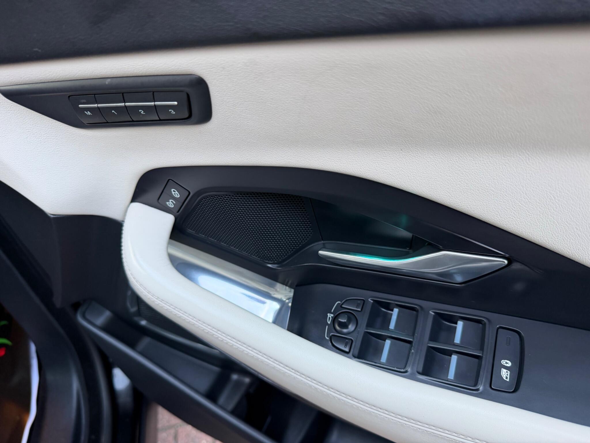 Jaguar E-Pace - Image 46