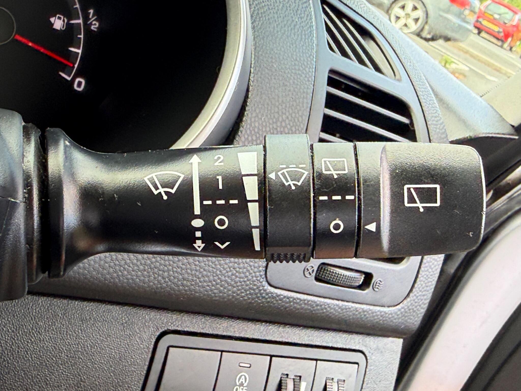 Kia Venga - Image 21