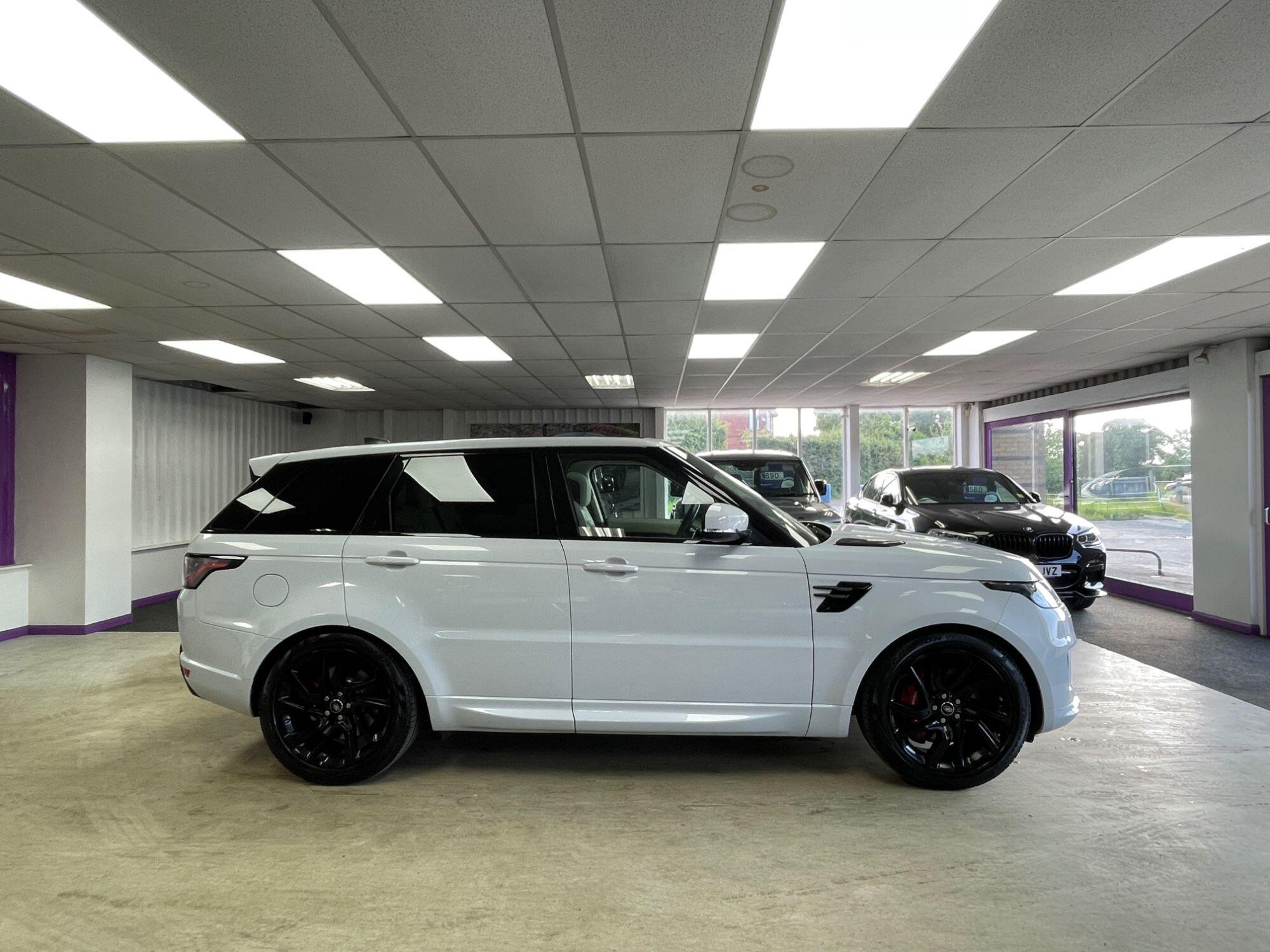 Land Rover RANGE ROVER P400 HSE - Image 12