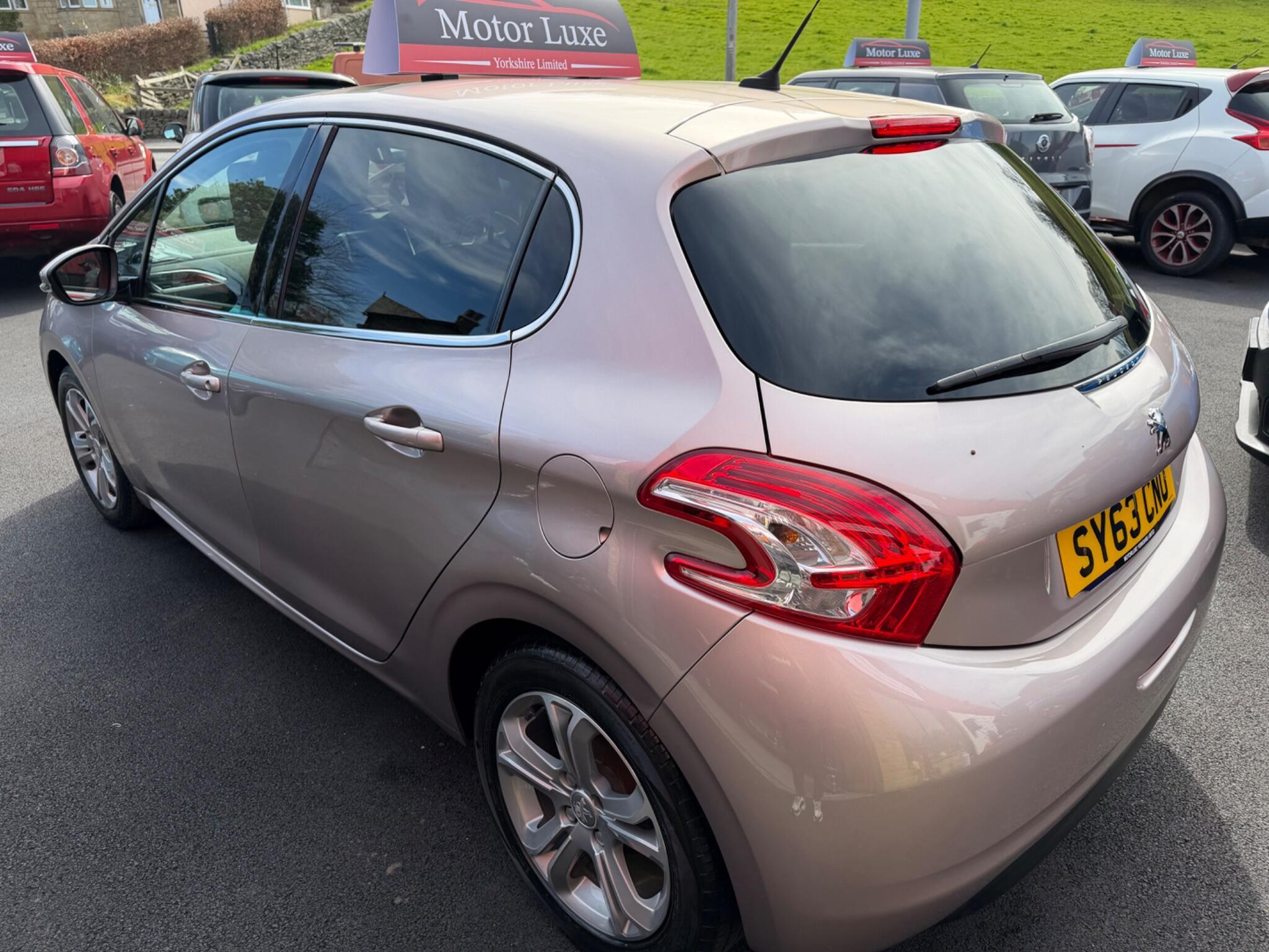 Peugeot 208 - Image 22
