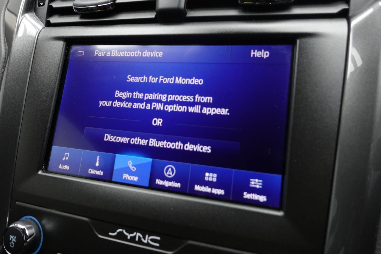 Ford Mondeo - Image 32