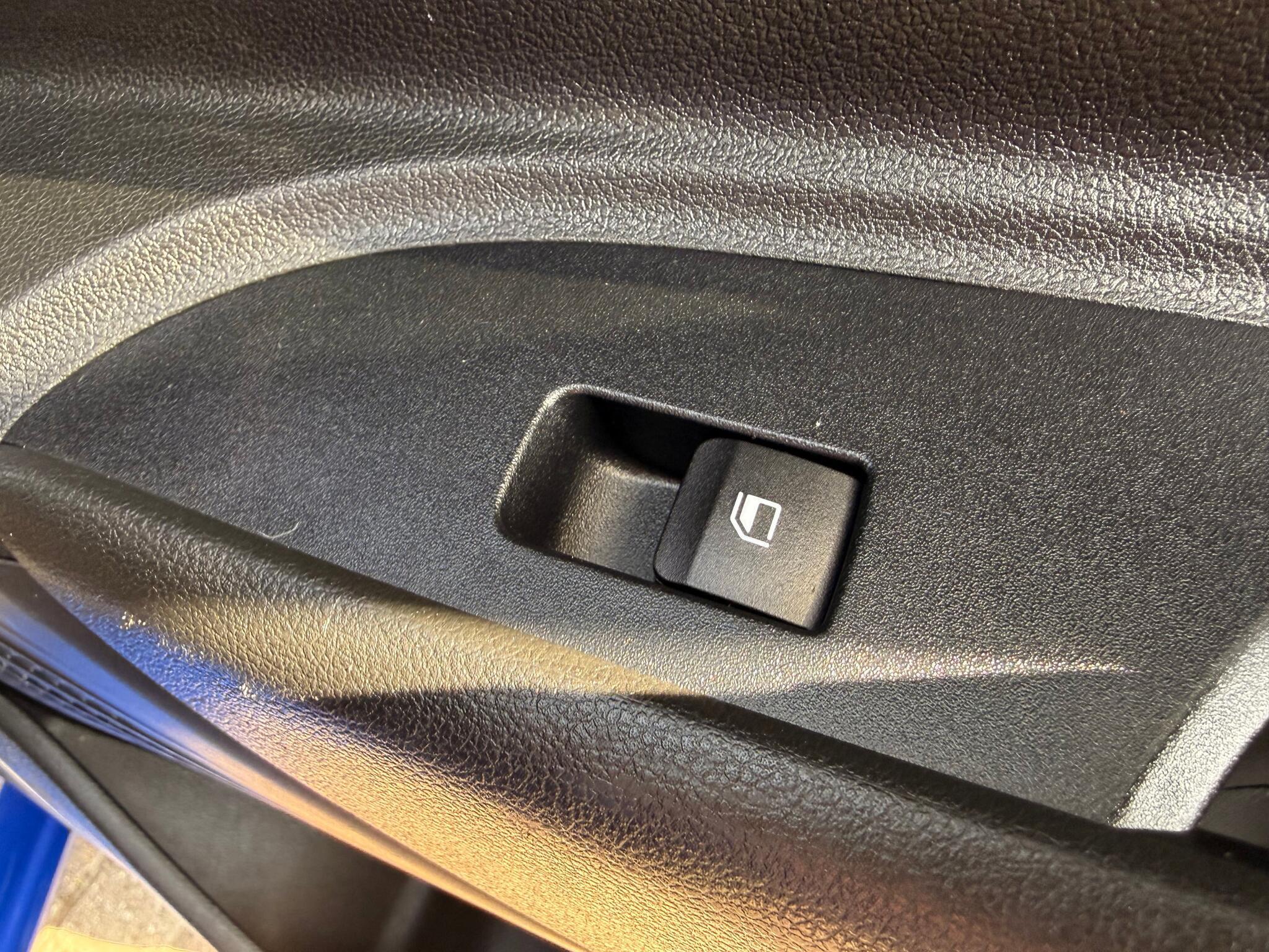 Hyundai i20 - Image 19