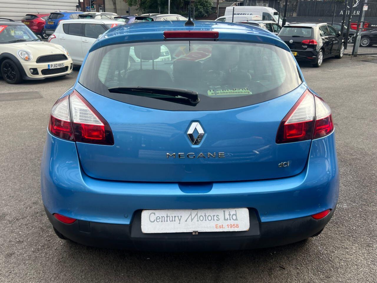 Renault Megane - Image 11