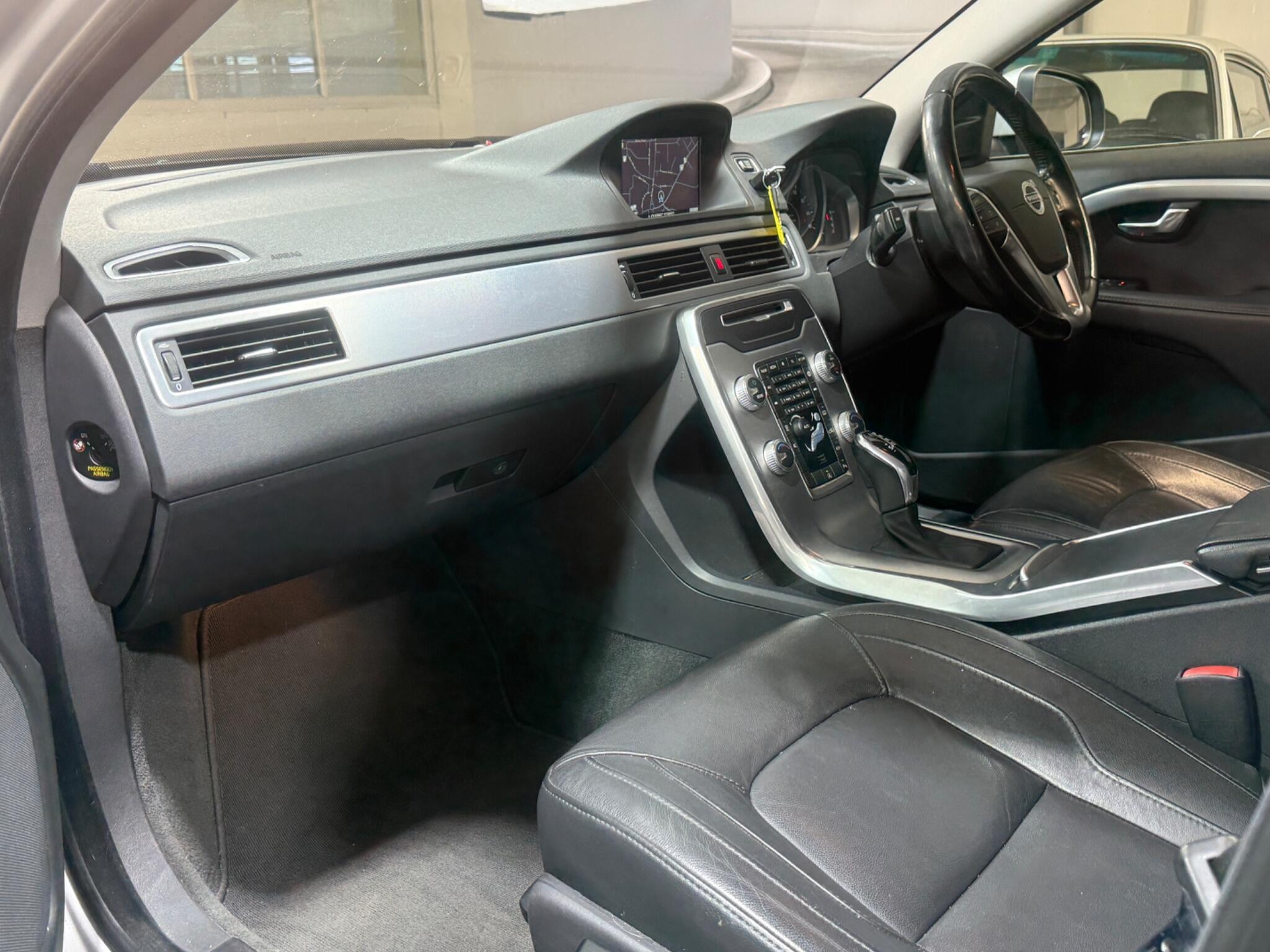 Volvo V70 - Image 10