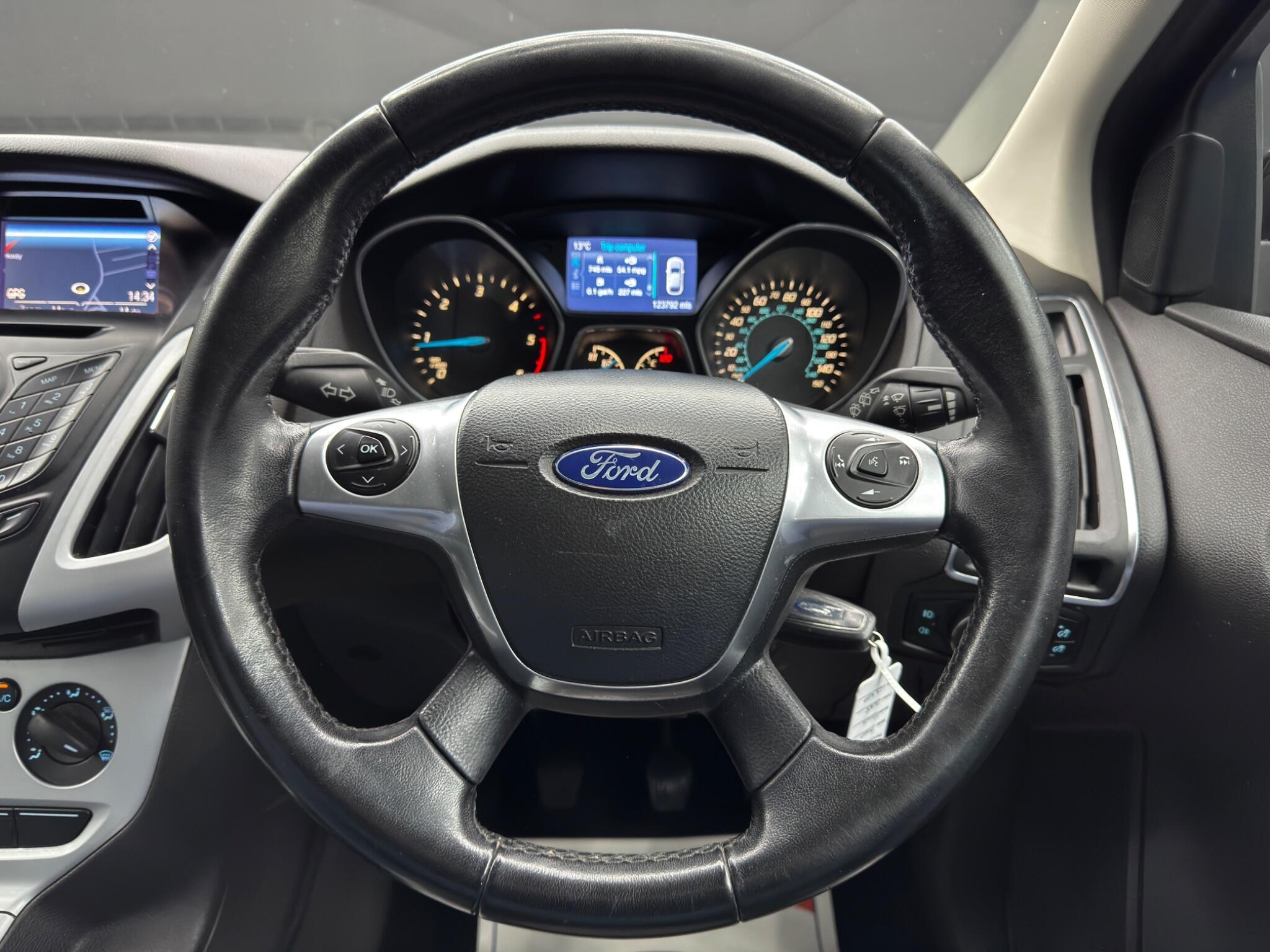 Ford Focus - Image 16