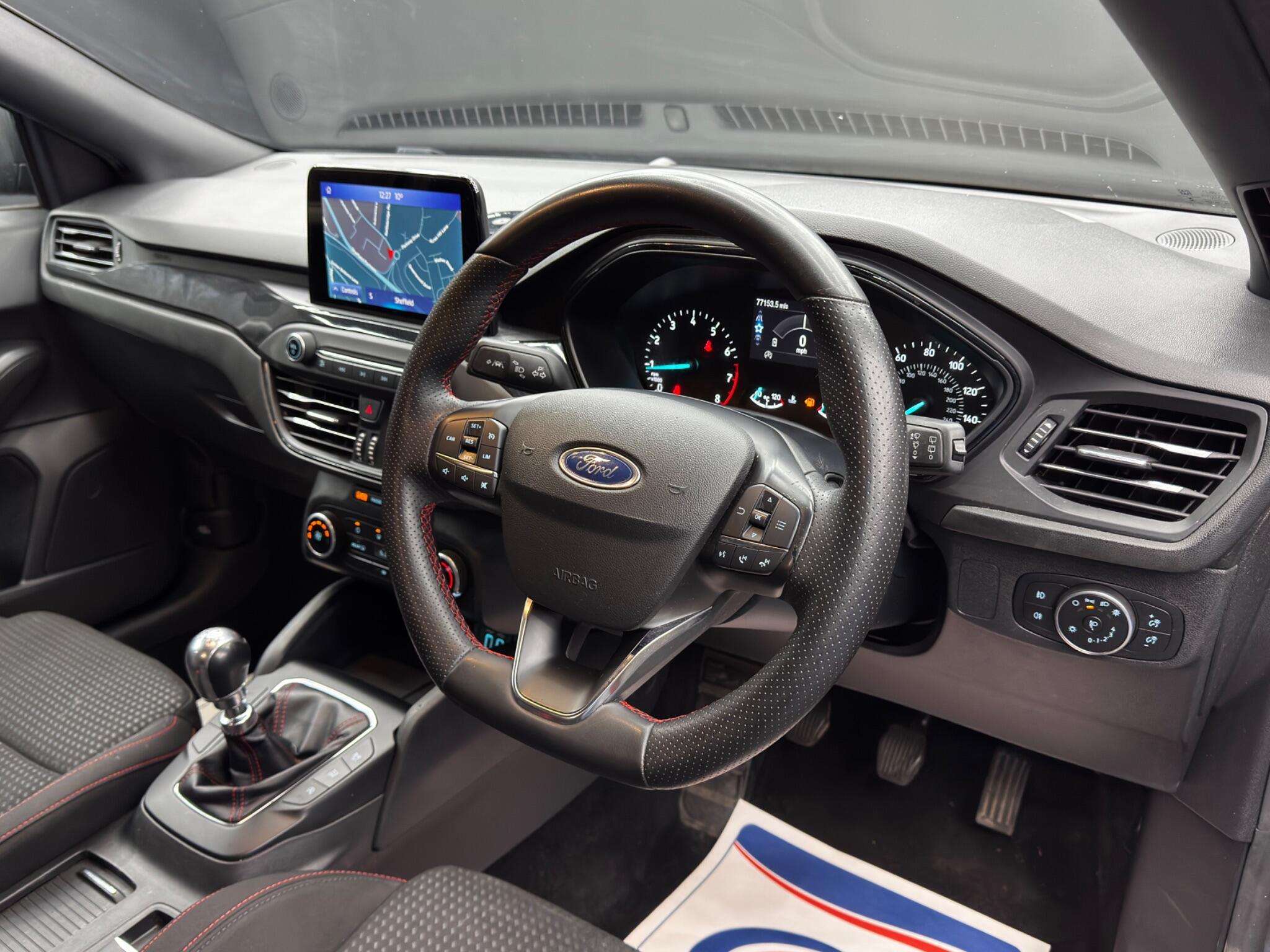 Ford Focus - Image 9