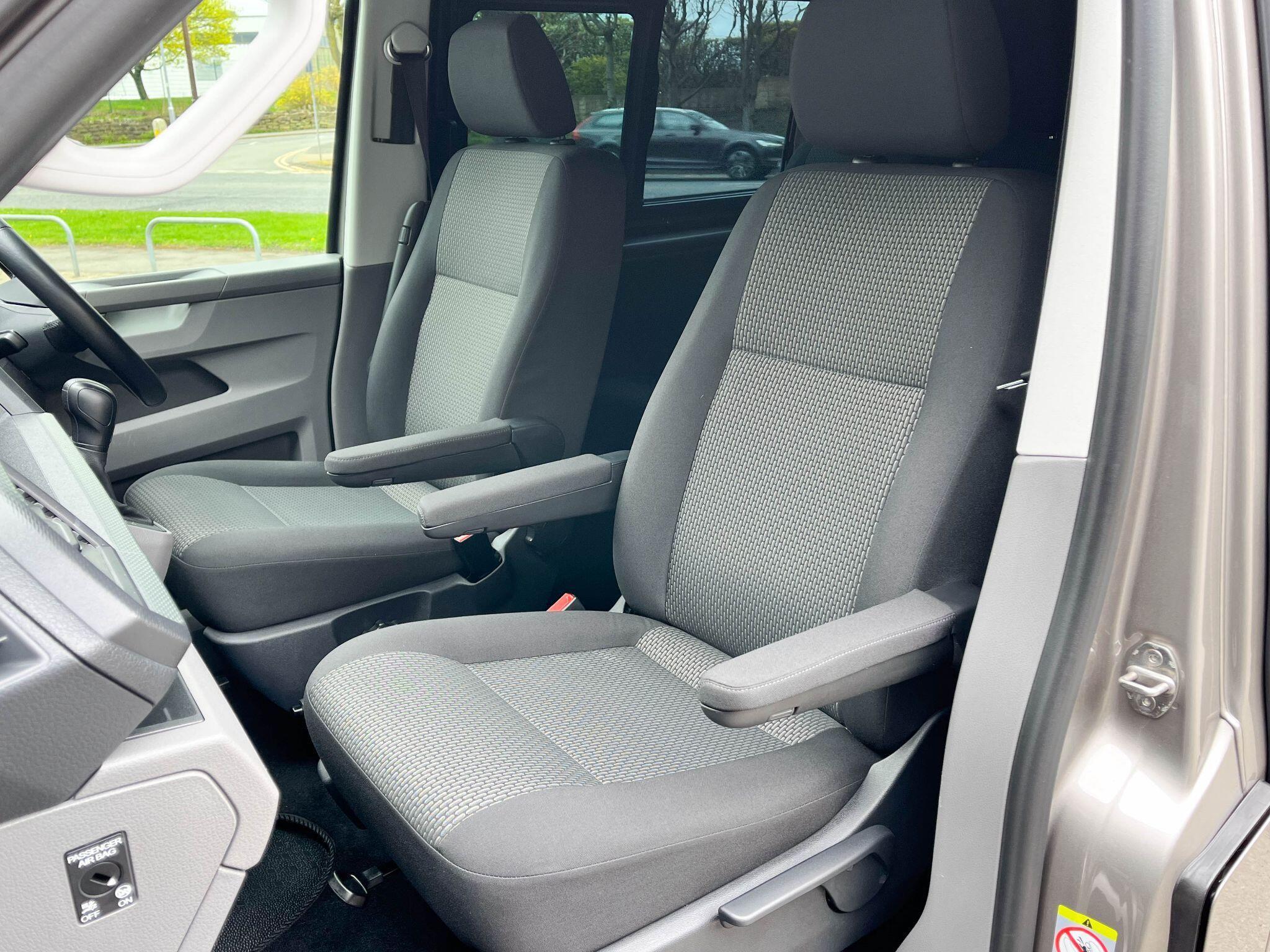 Volkswagen Transporter - Image 8