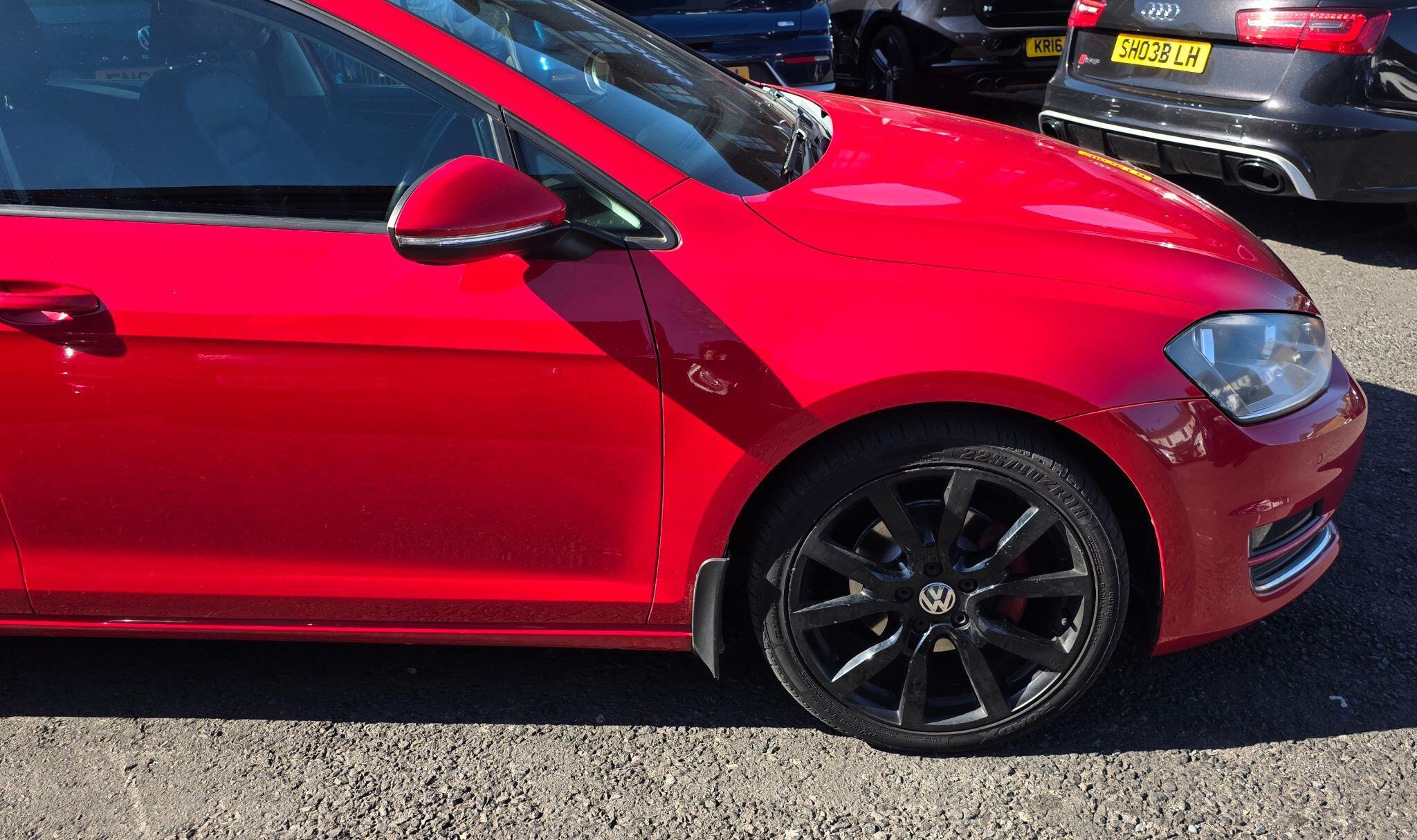 Volkswagen Golf - Image 9