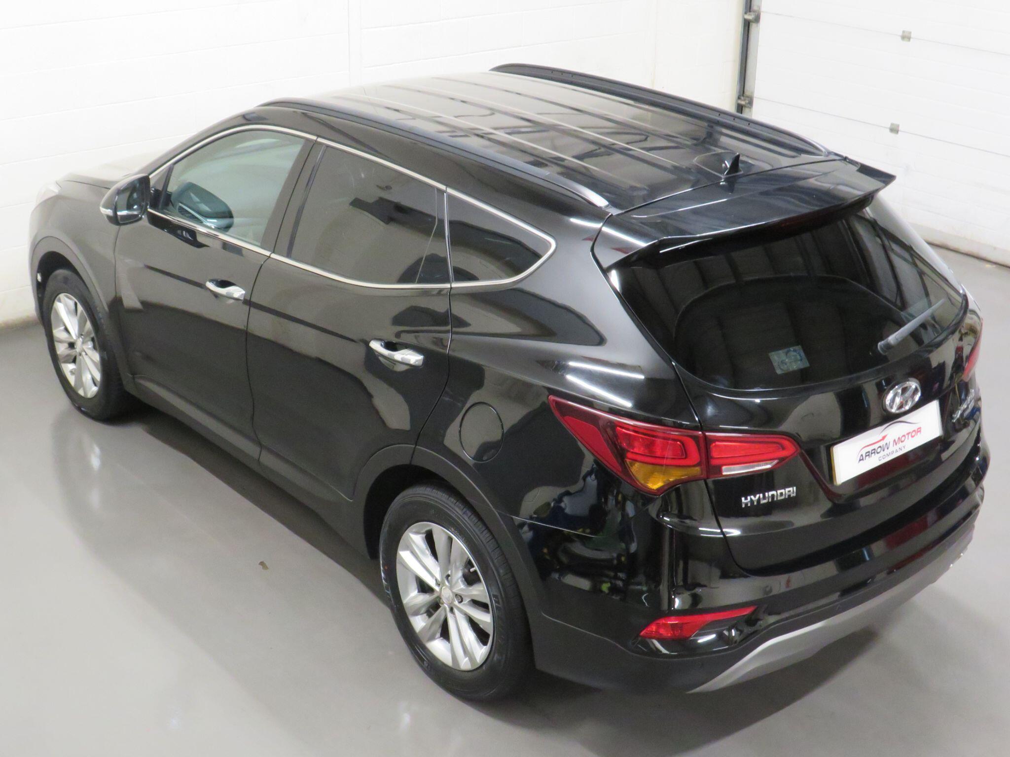 Hyundai Santa Fe - Image 10