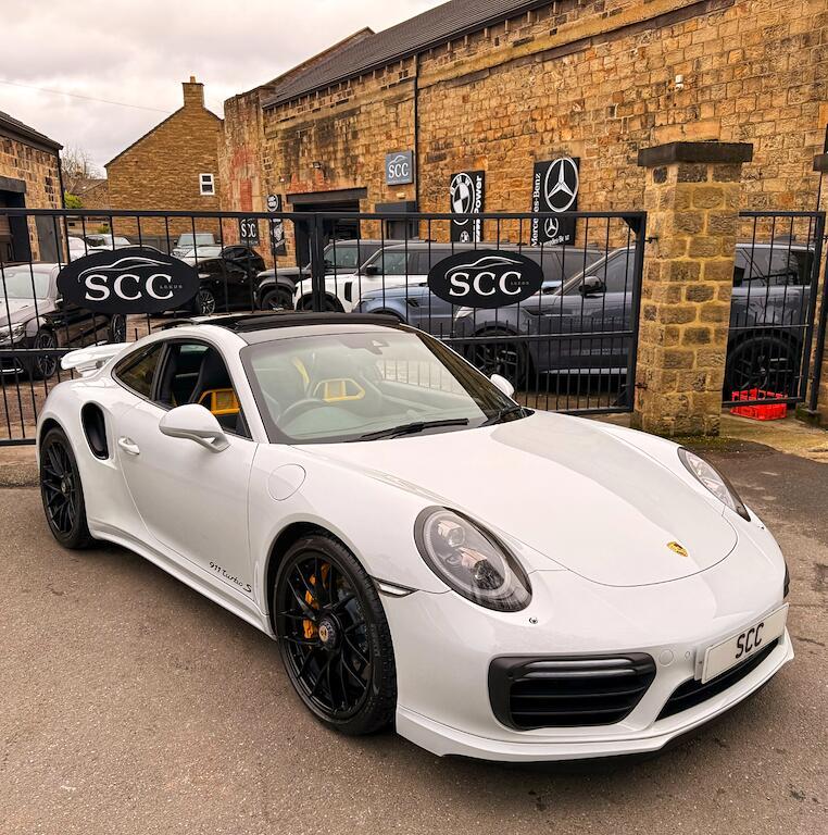 Porsche 911 - Image 25