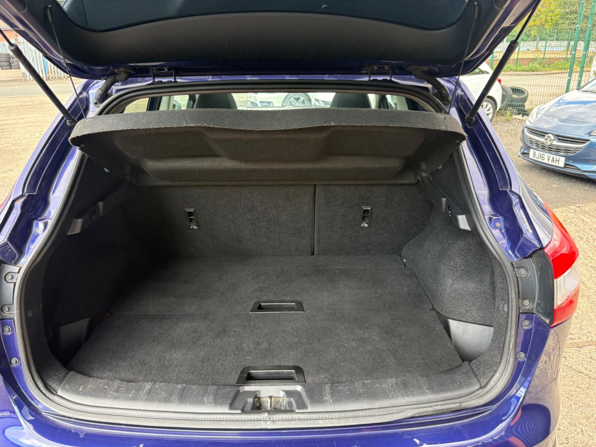 Nissan Qashqai - Image 15