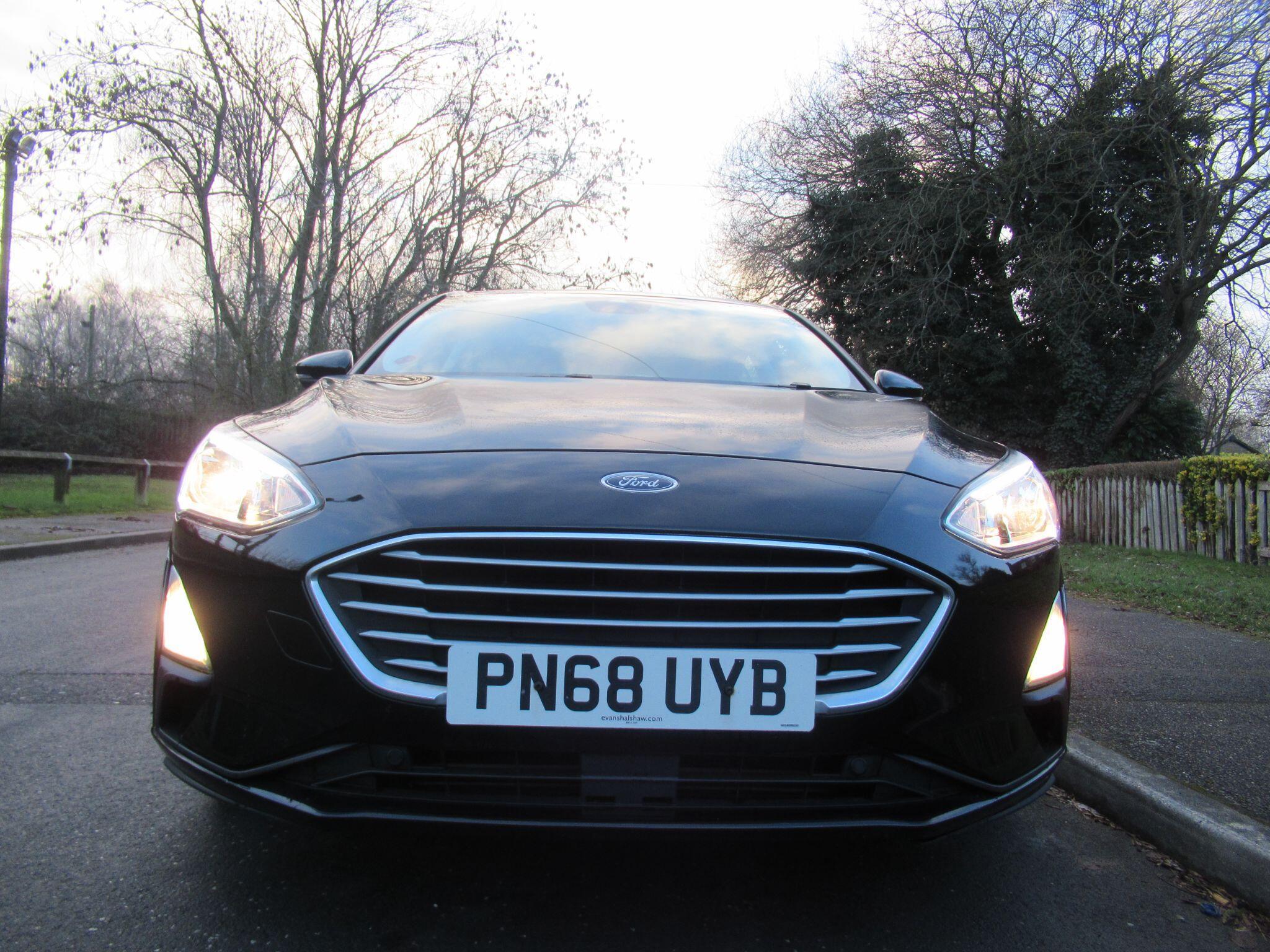 Ford Focus - Image 8