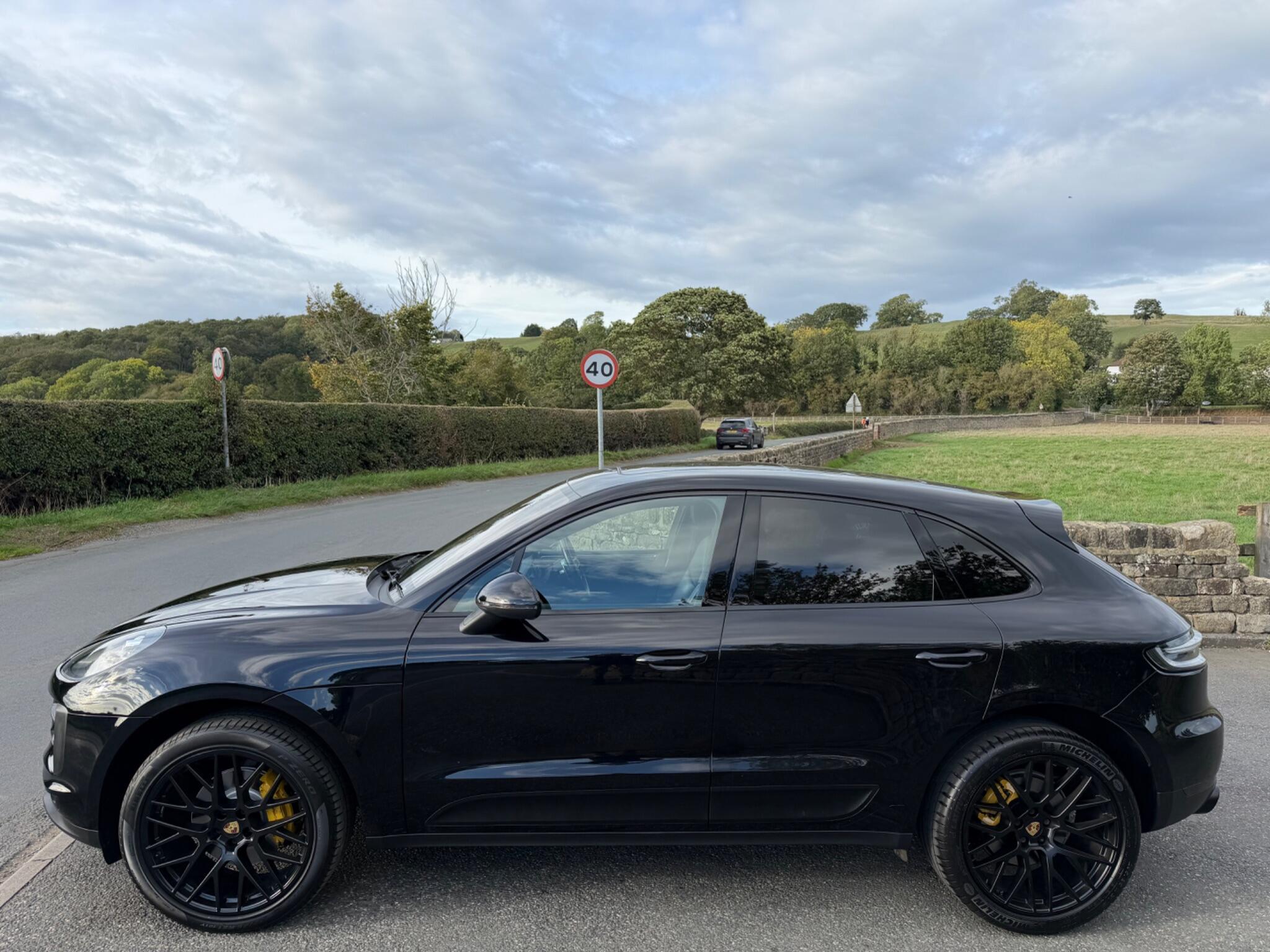 Porsche Macan - Image 4